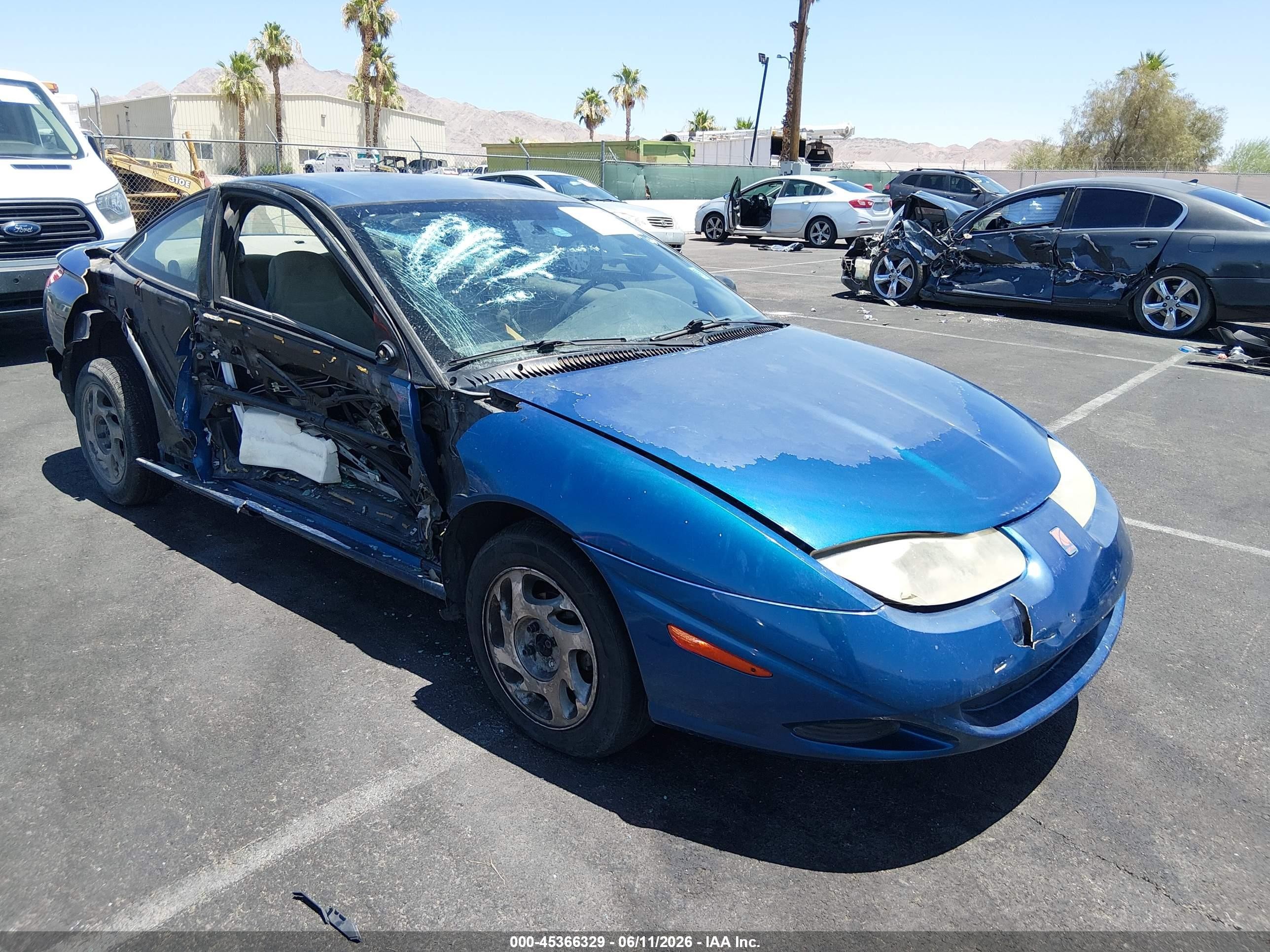2001 Saturn SC, VIN 1G8ZN12871Z204349 — Side