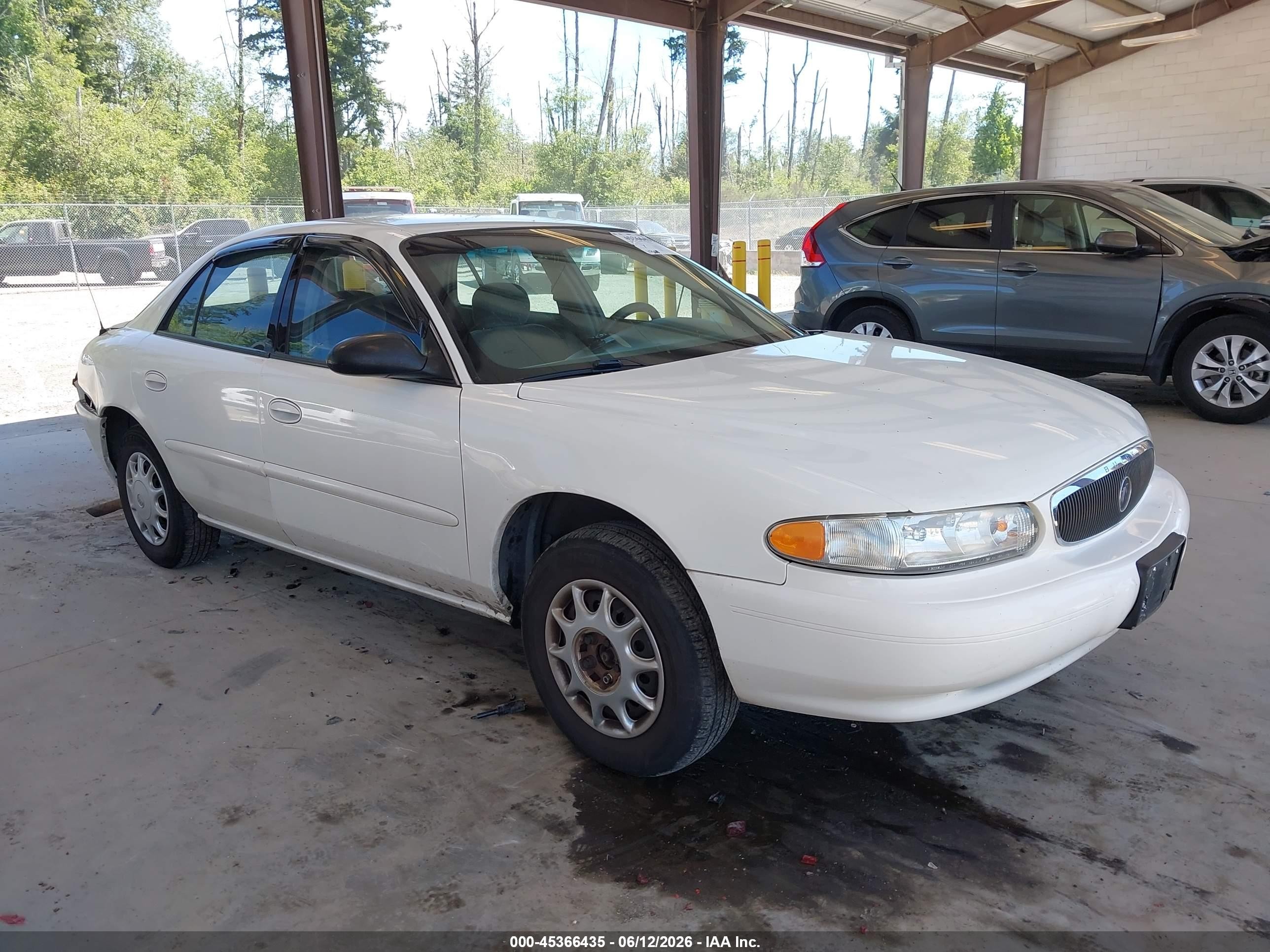 2004 Buick Century Custom, VIN 2G4WS52J141281142 — Rear end