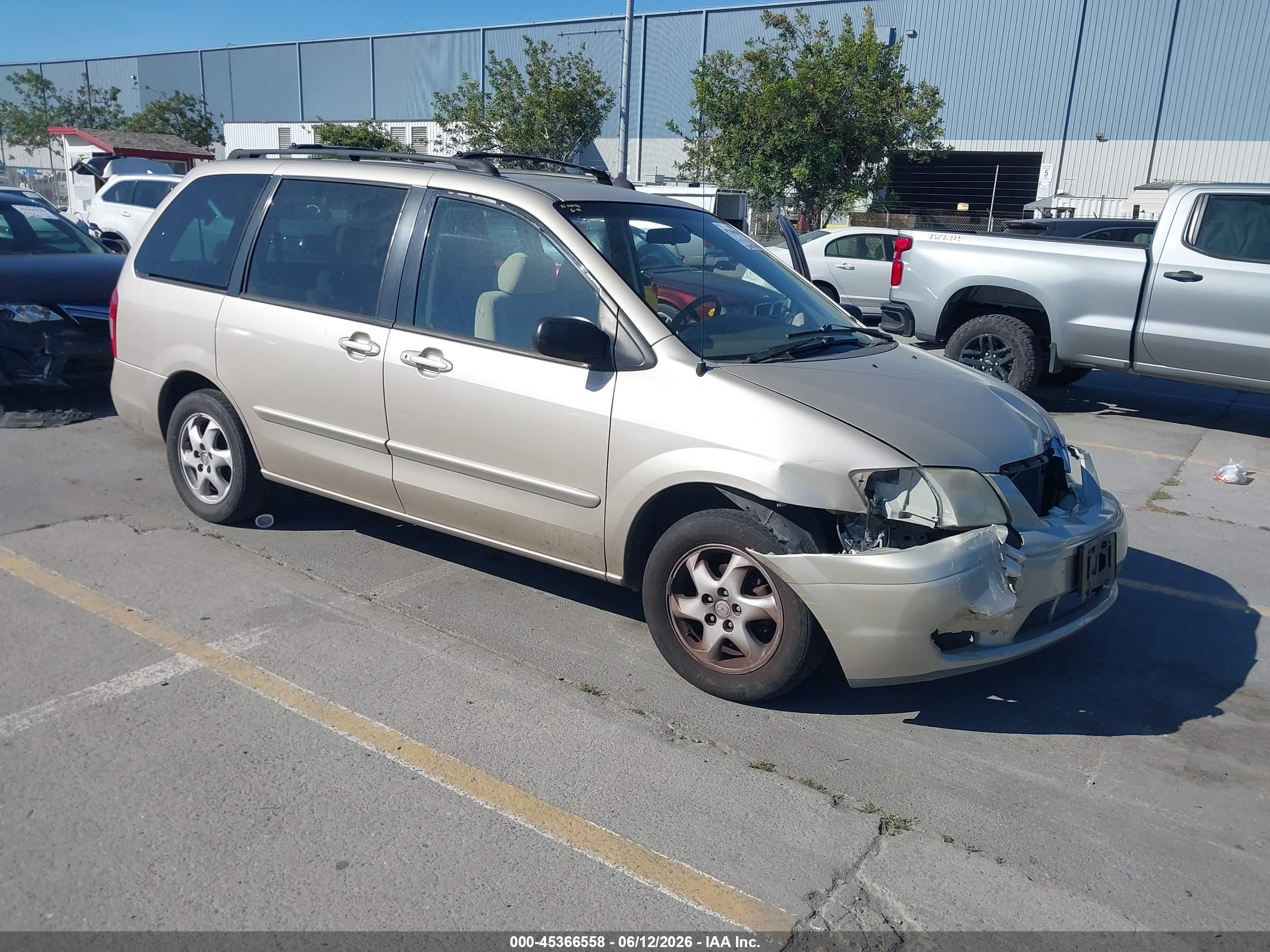 2001 Mazda MPV DX, VIN JM3LW28Y010196645 — Front end