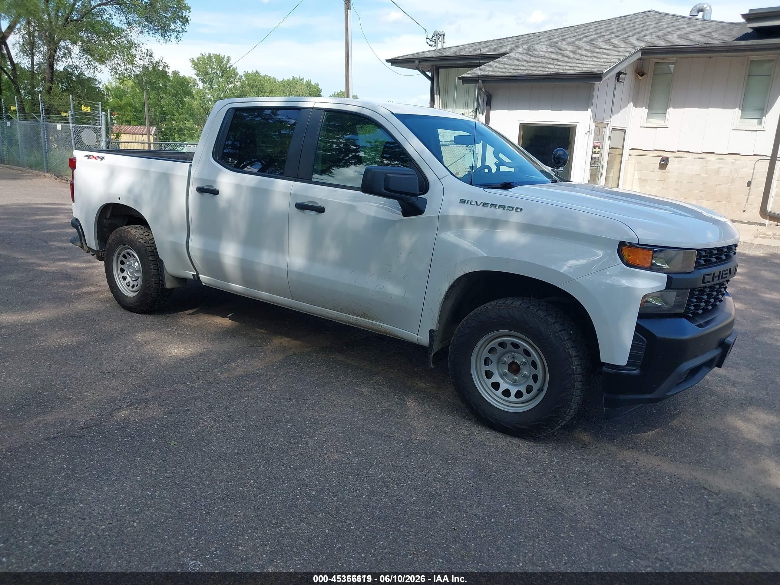 2021 Chevrolet Silverado 1500 Work Truck, VIN 3GCUYAEF2MG339311 — Normal wear