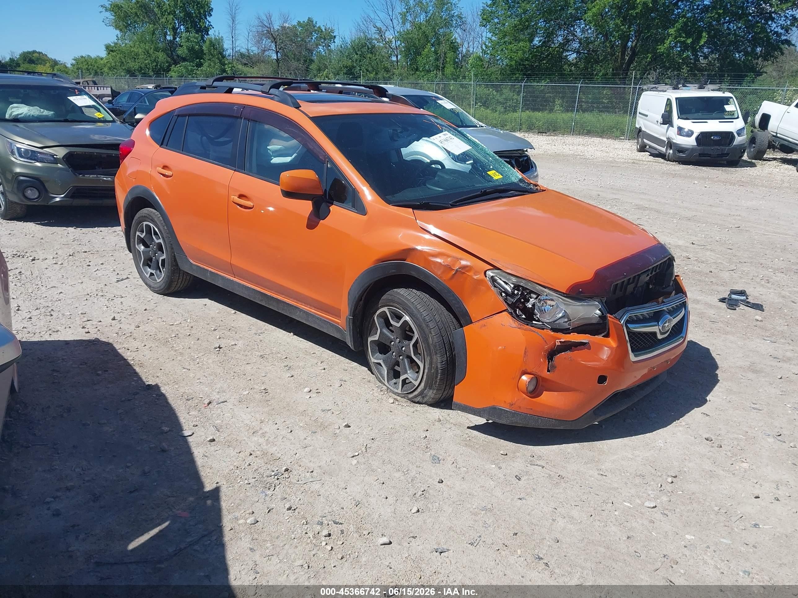 2013 Subaru Crosstrek Premium, VIN JF2GPAVC5D2877405 — Front end