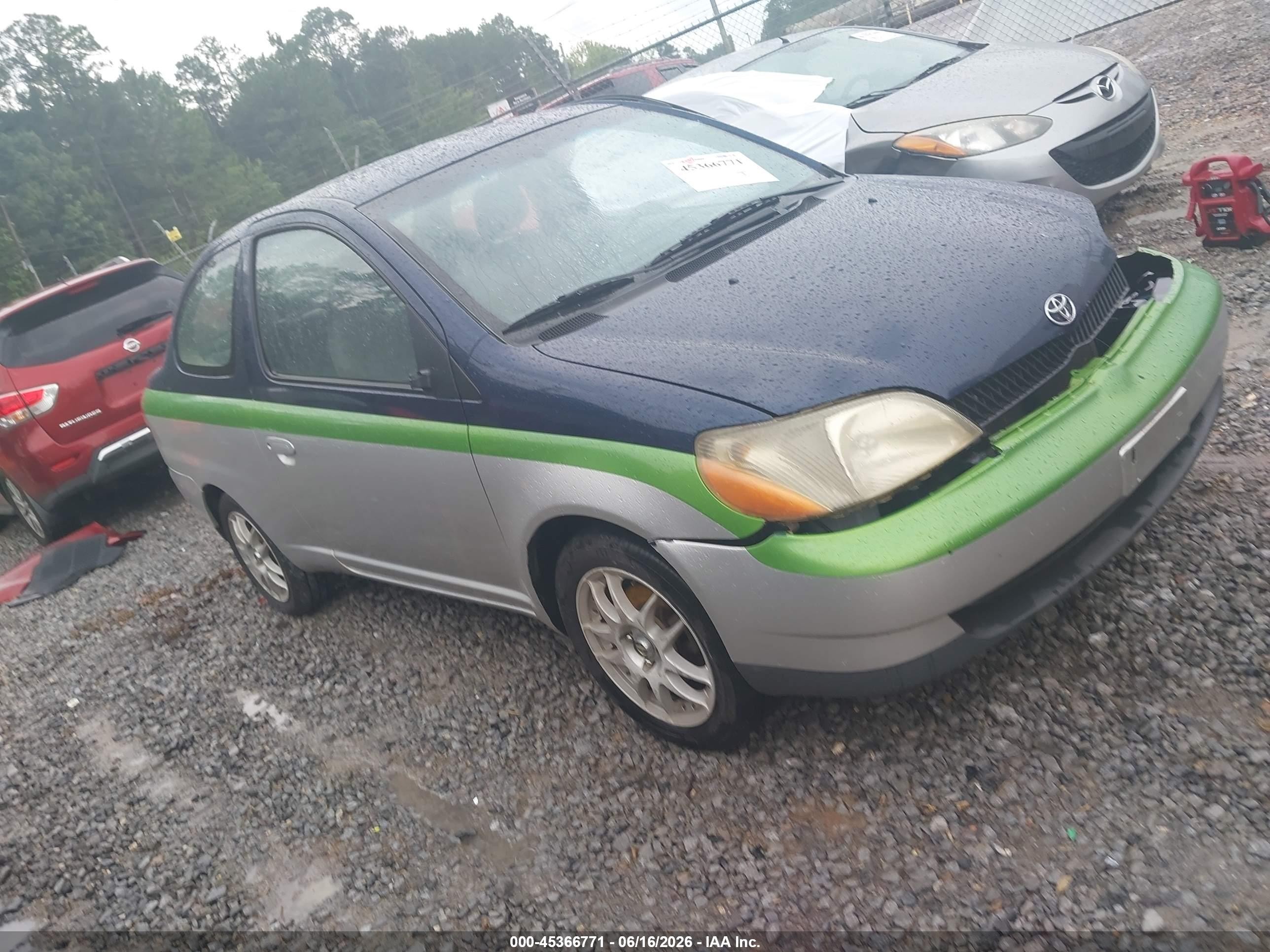 2002 Toyota ECHO, VIN JTDAT123520251530 — Side