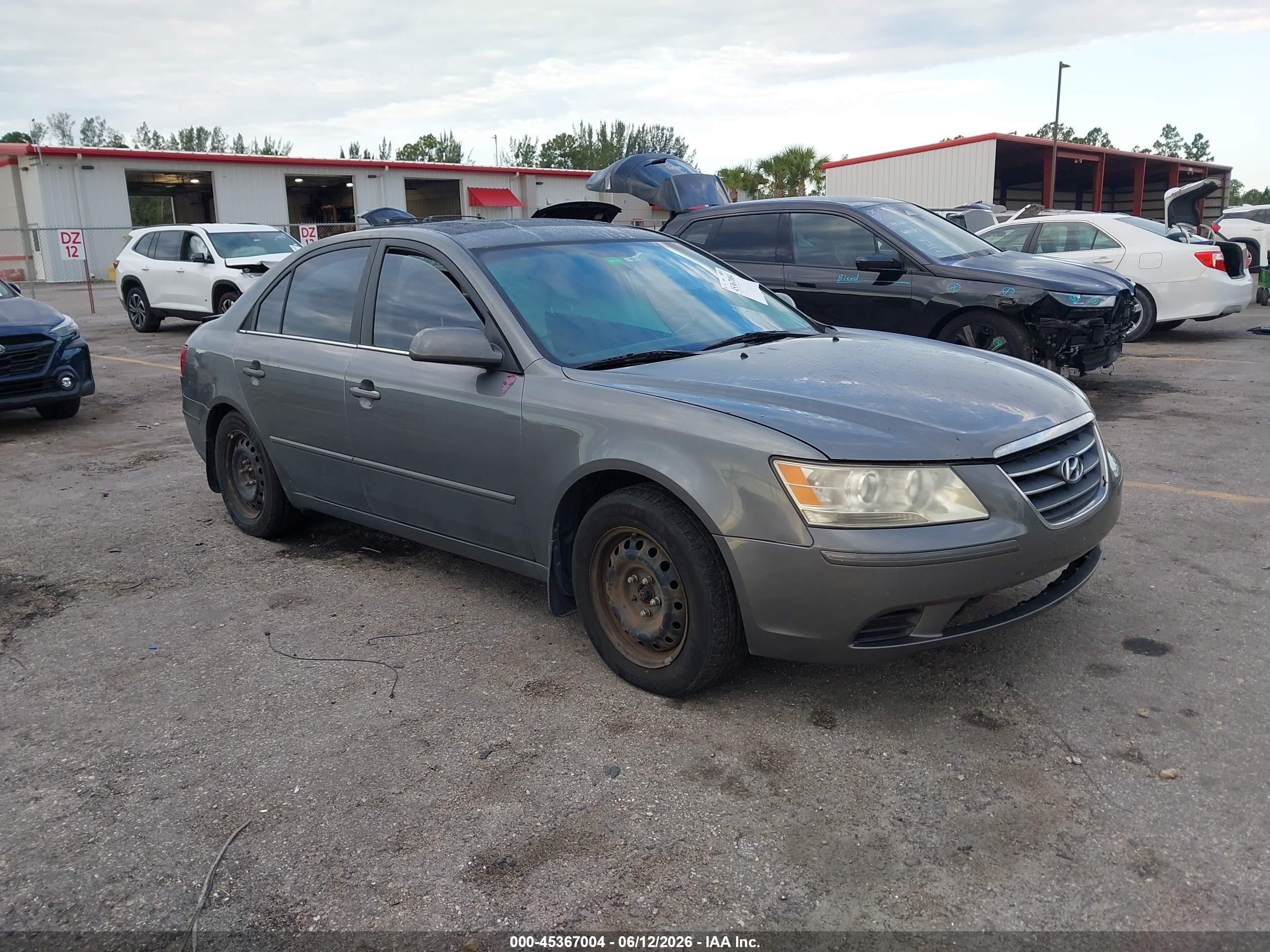 2009 Hyundai Sonata GLS, VIN 5NPET46C19H538714 — Зад