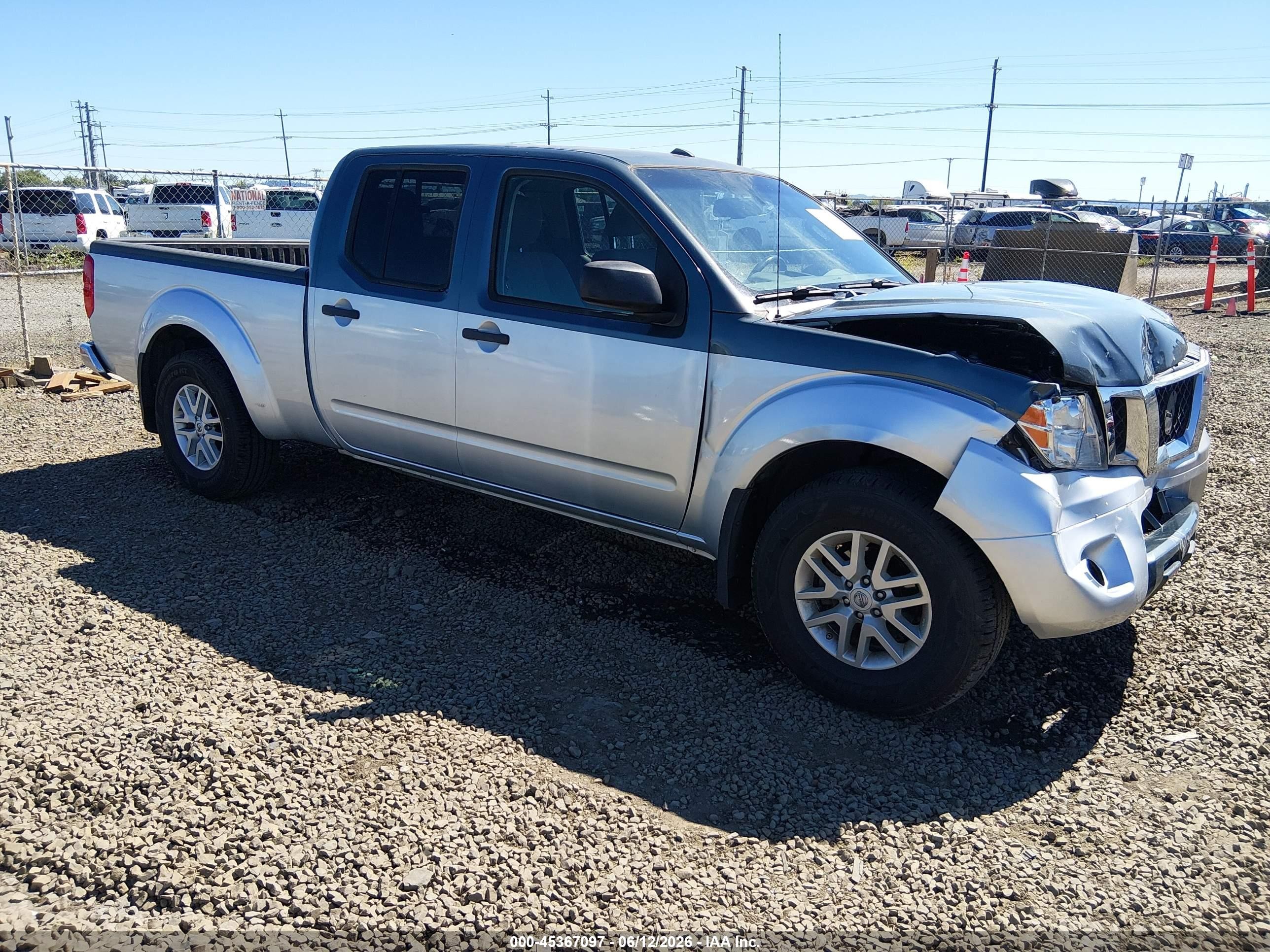 2017 Nissan Frontier SV, VIN 1N6AD0FR2HN734018 — Front end