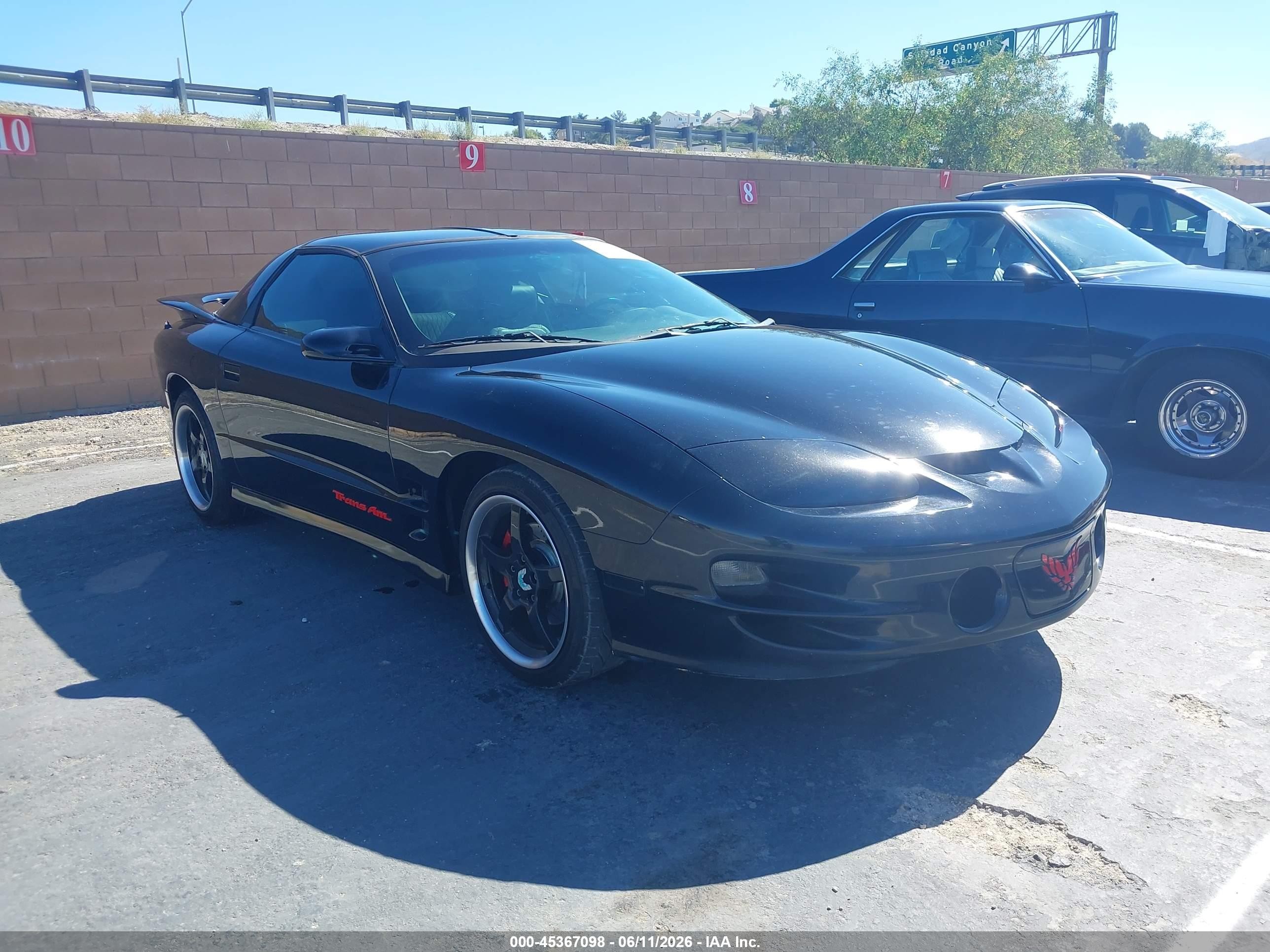 2002 Pontiac Firebird Formula, VIN 2G2FV22G722136729 — Undercarriage