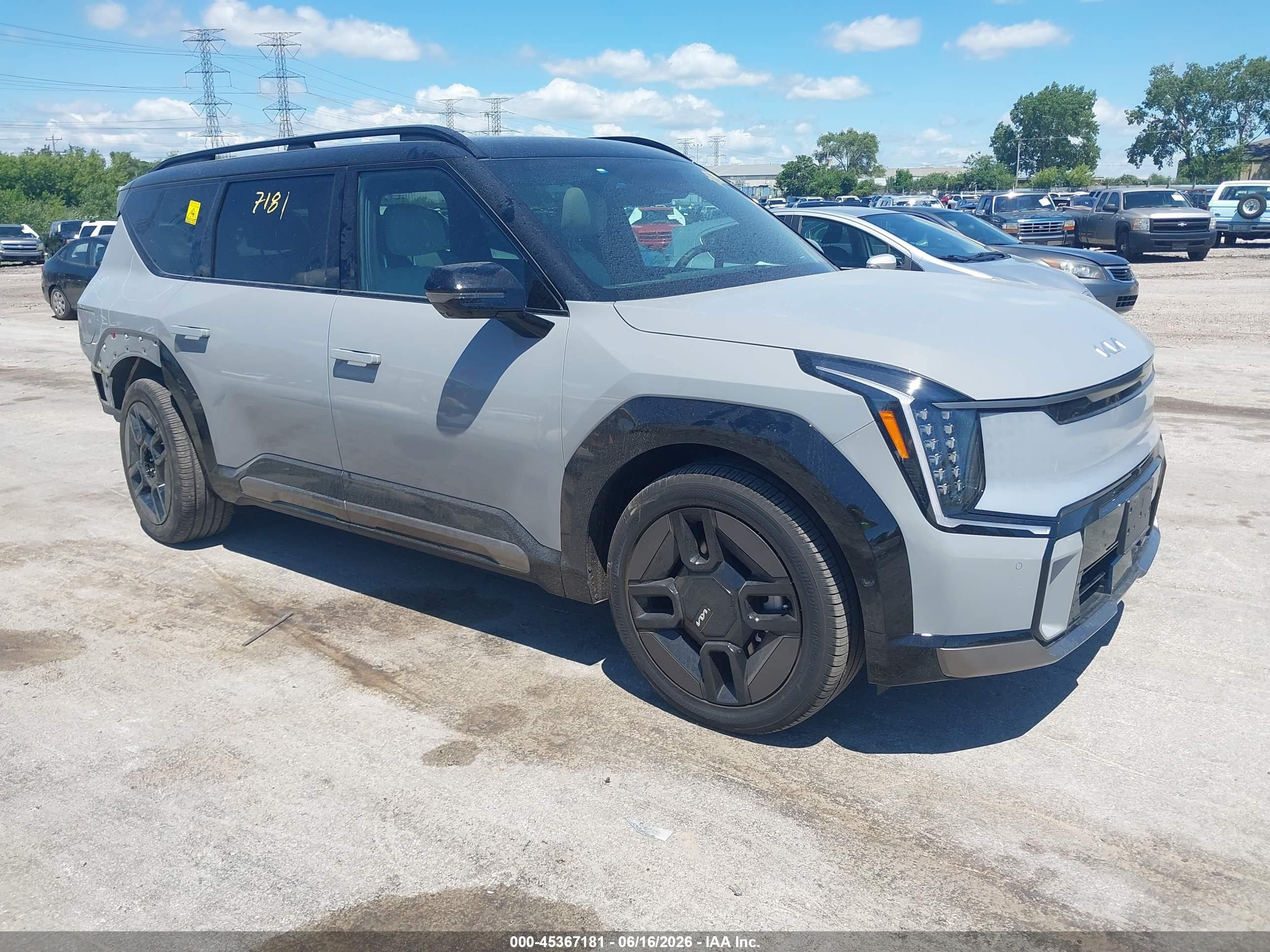 2026 Kia EV9 GT-Line, VIN 5XYAEFS51TG017387 — Rear end
