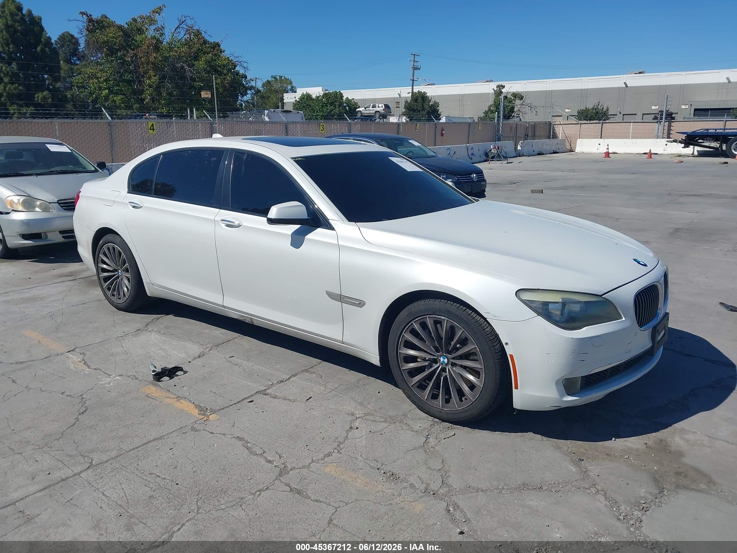 2009 BMW 7 Series 750Li, VIN WBAKB83549CY60694 — Normal wear