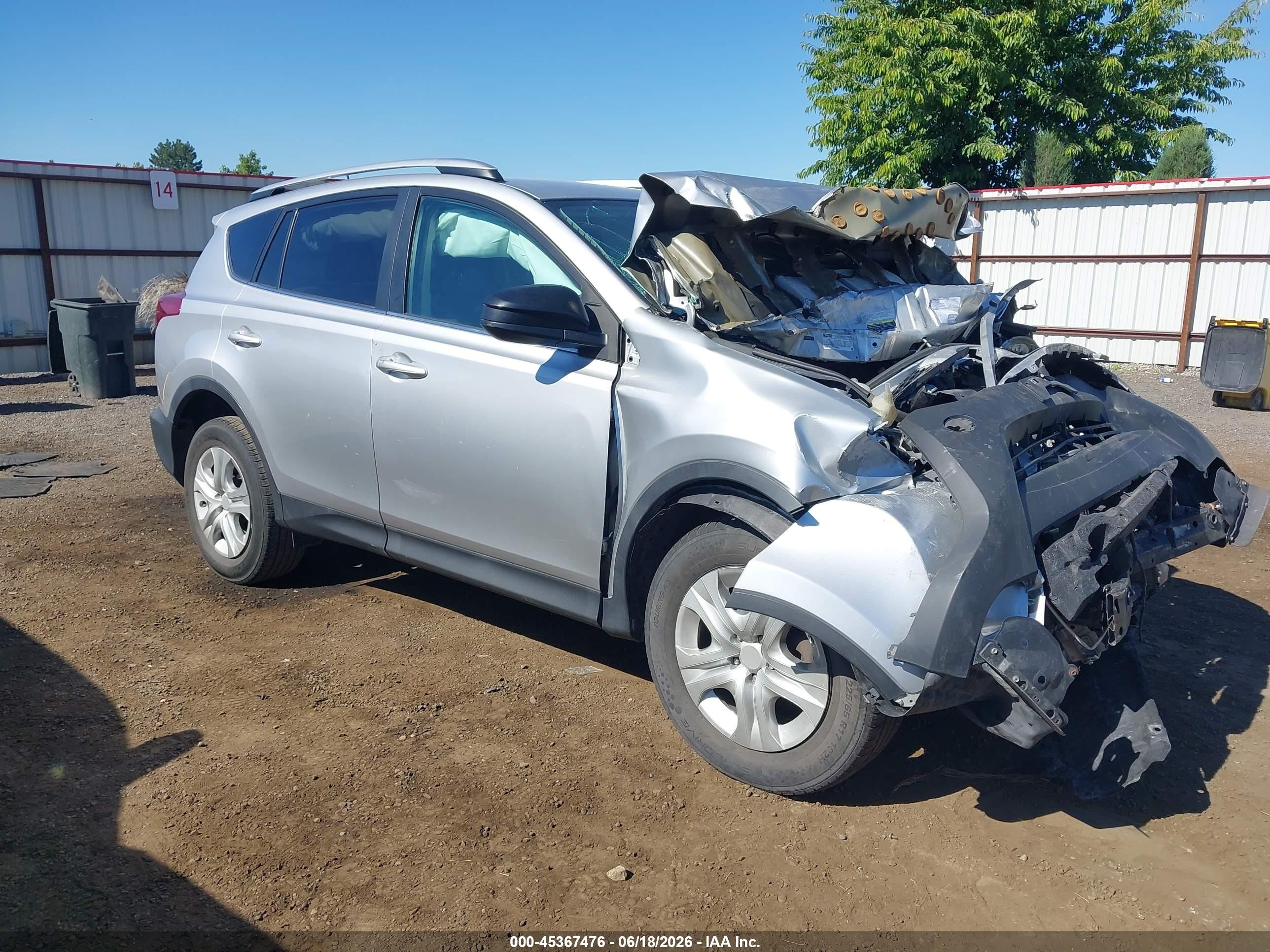2013 Toyota RAV4 LE, VIN 2T3BFREV9DW033693 — Front end