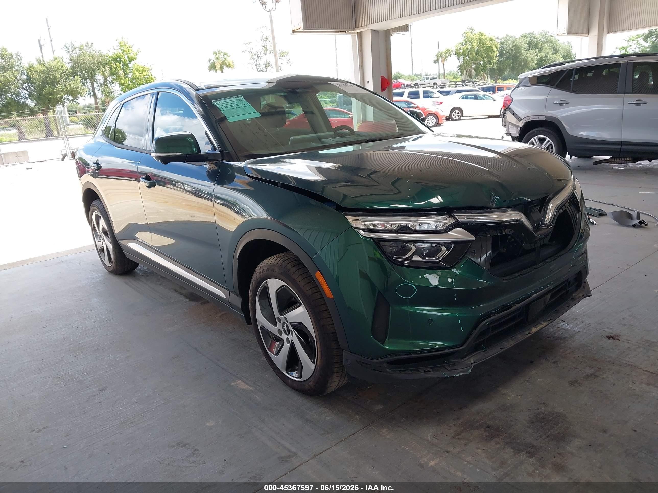 2025 VinFast VF 8 Eco, VIN RLLV1AEB7SH011896 — Front end