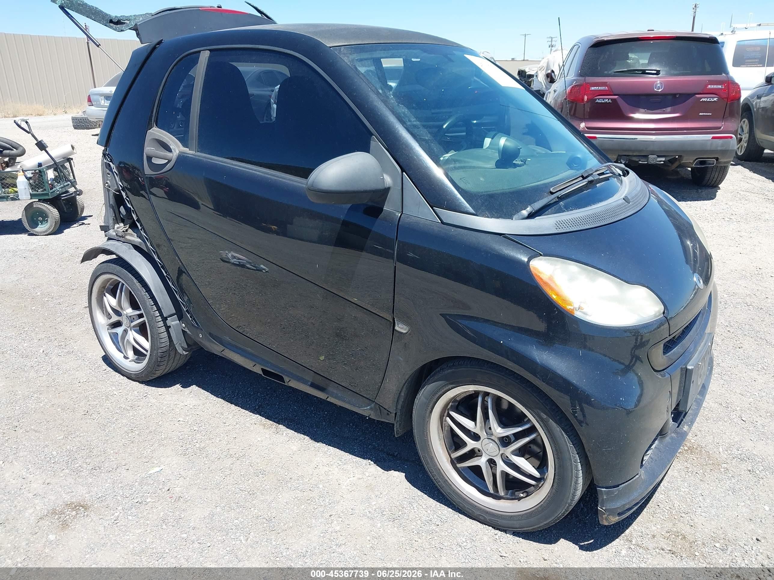 2009 Smart fortwo Pure, VIN WMEEJ31X59K260378 — Rear end