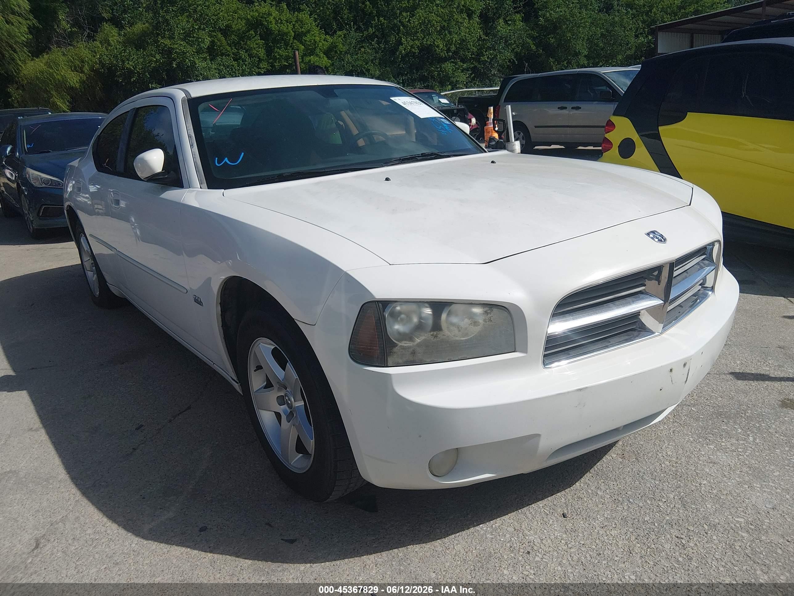2010 Dodge Charger SXT, VIN 2B3CA3CV9AH181262 — Normal wear