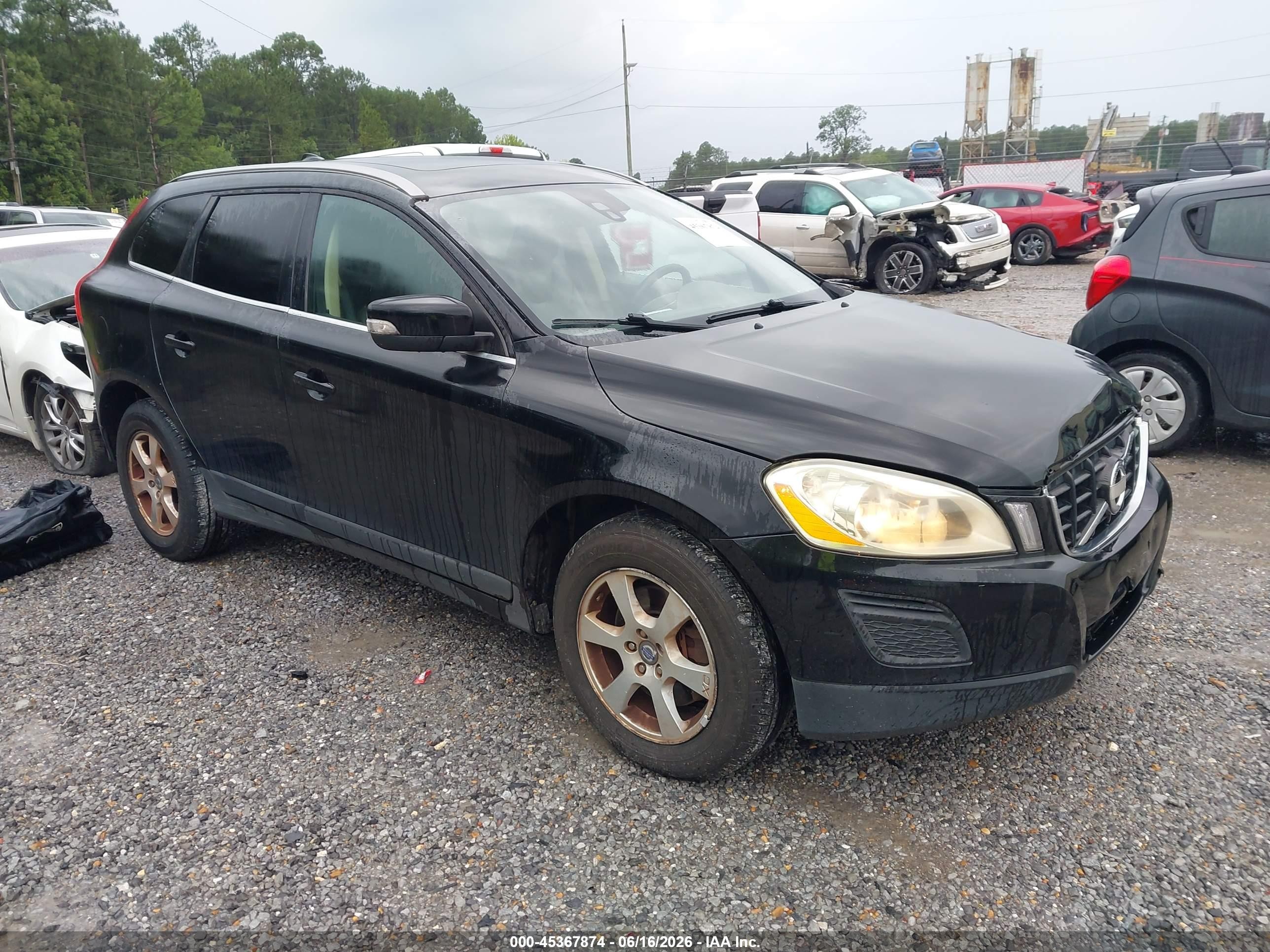 2011 Volvo XC60 3.2L, VIN YV4952DL6B2198838 — Normal wear
