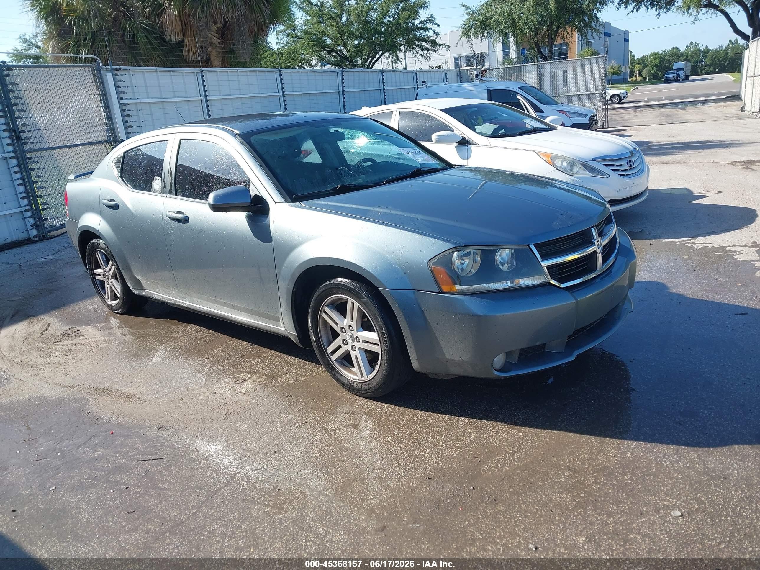 2010 Dodge Avenger, VIN 1B3CC5FD0AN202516 — Перед
