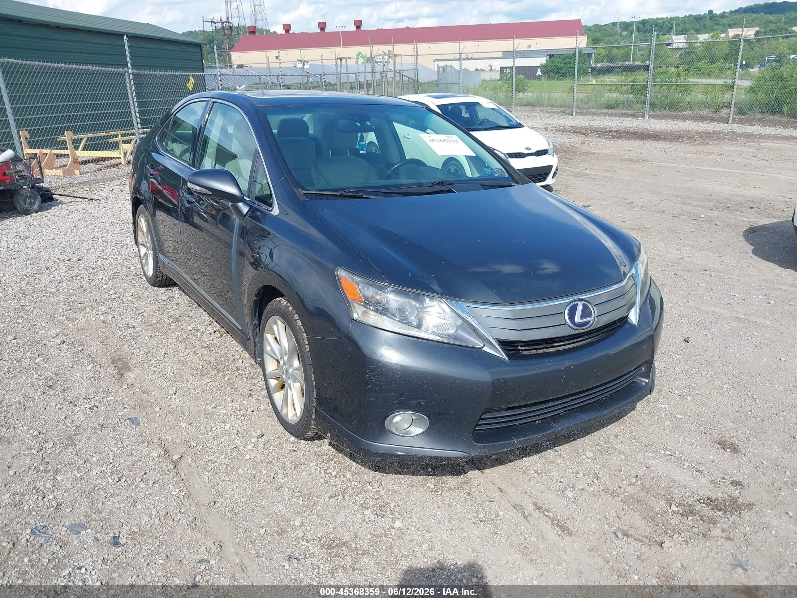 2010 Lexus HS 250h Premium, VIN JTHBB1BA4A2015605 — Normal wear