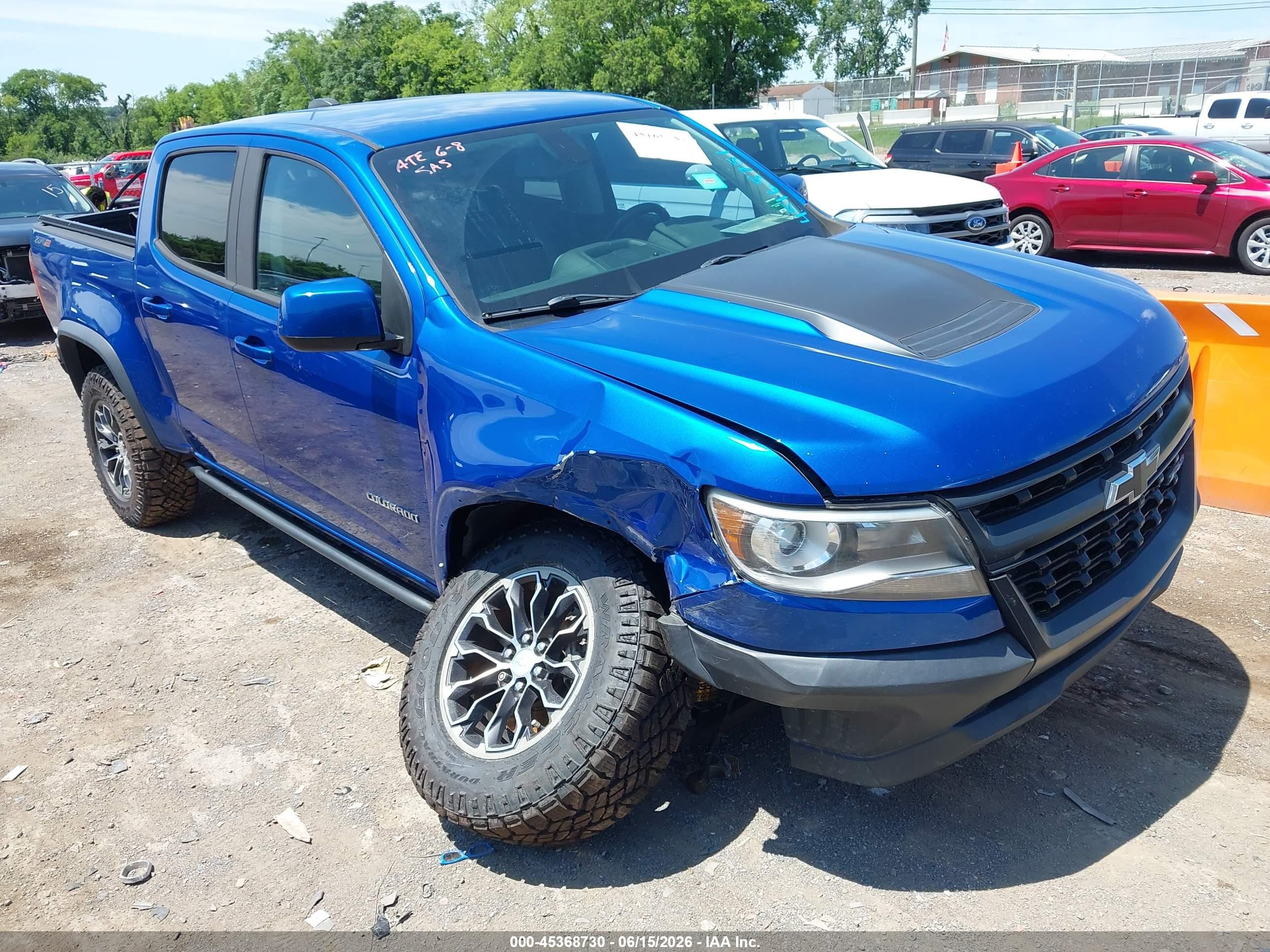 2018 Chevrolet Colorado 4WD ZR2, VIN 1GCGTEEN2J1239004 — Front end