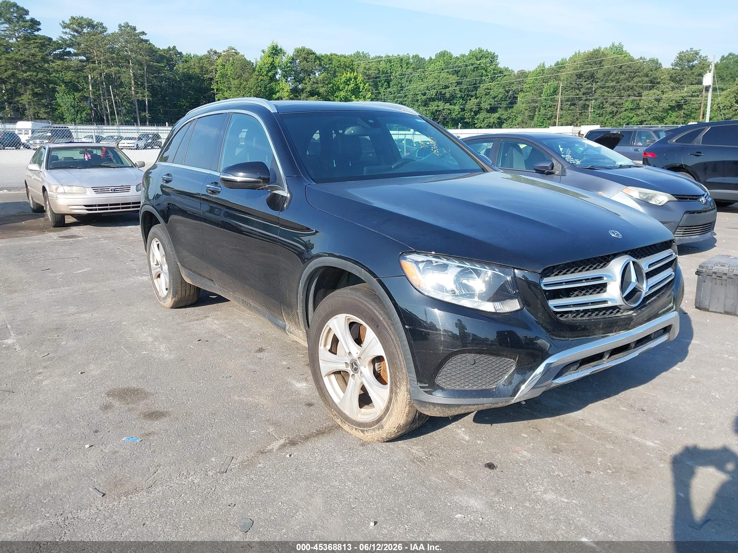 2018 Mercedes-Benz GLC 300, VIN WDC0G4KB0JV111356 — Normal wear
