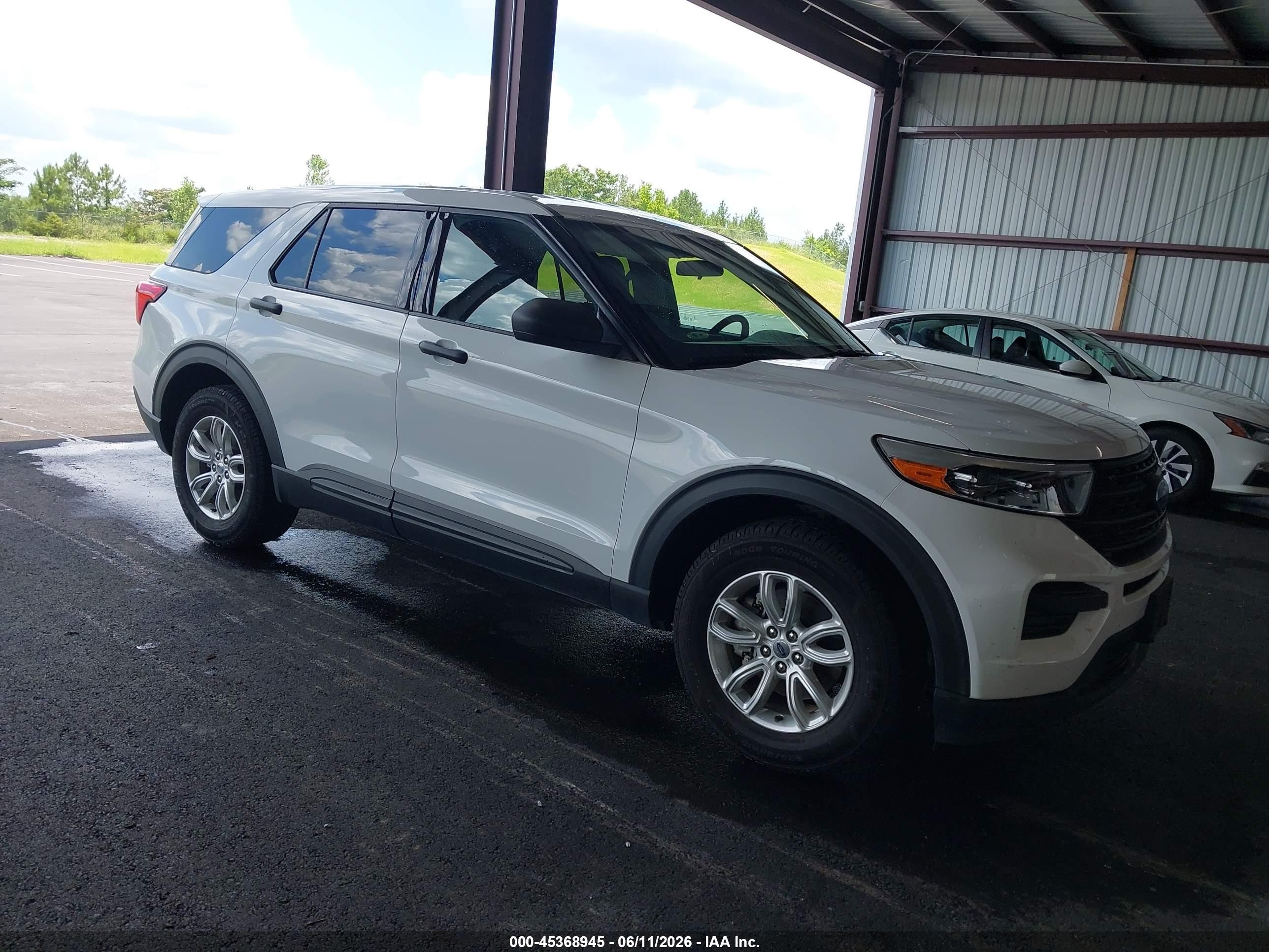 2020 Ford Explorer, VIN 1FMSK8BB7LGC68552 — Normal wear