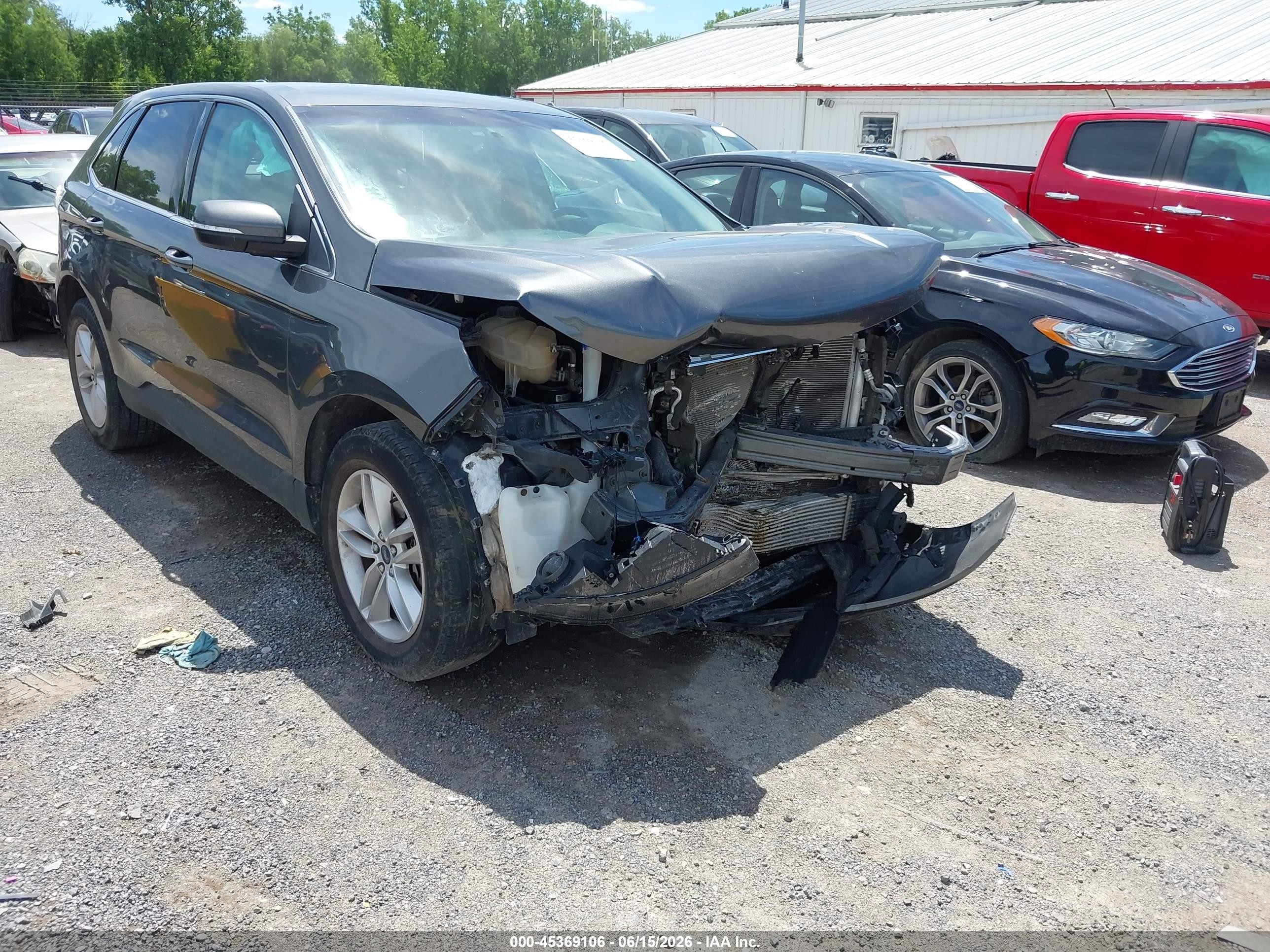 2017 Ford Edge SEL, VIN 2FMPK3J90HBB82666 — Front end