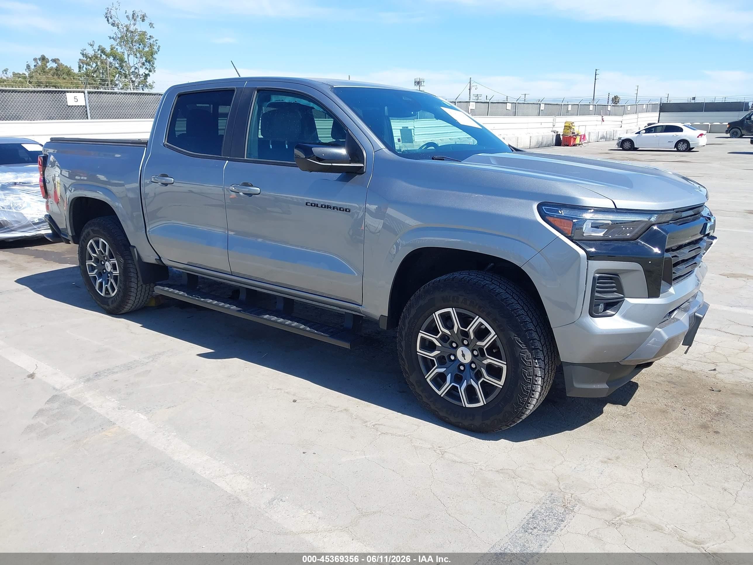 2023 Chevrolet Colorado 4WD Z71, VIN 1GCPTDEK0P1154221 — Front end