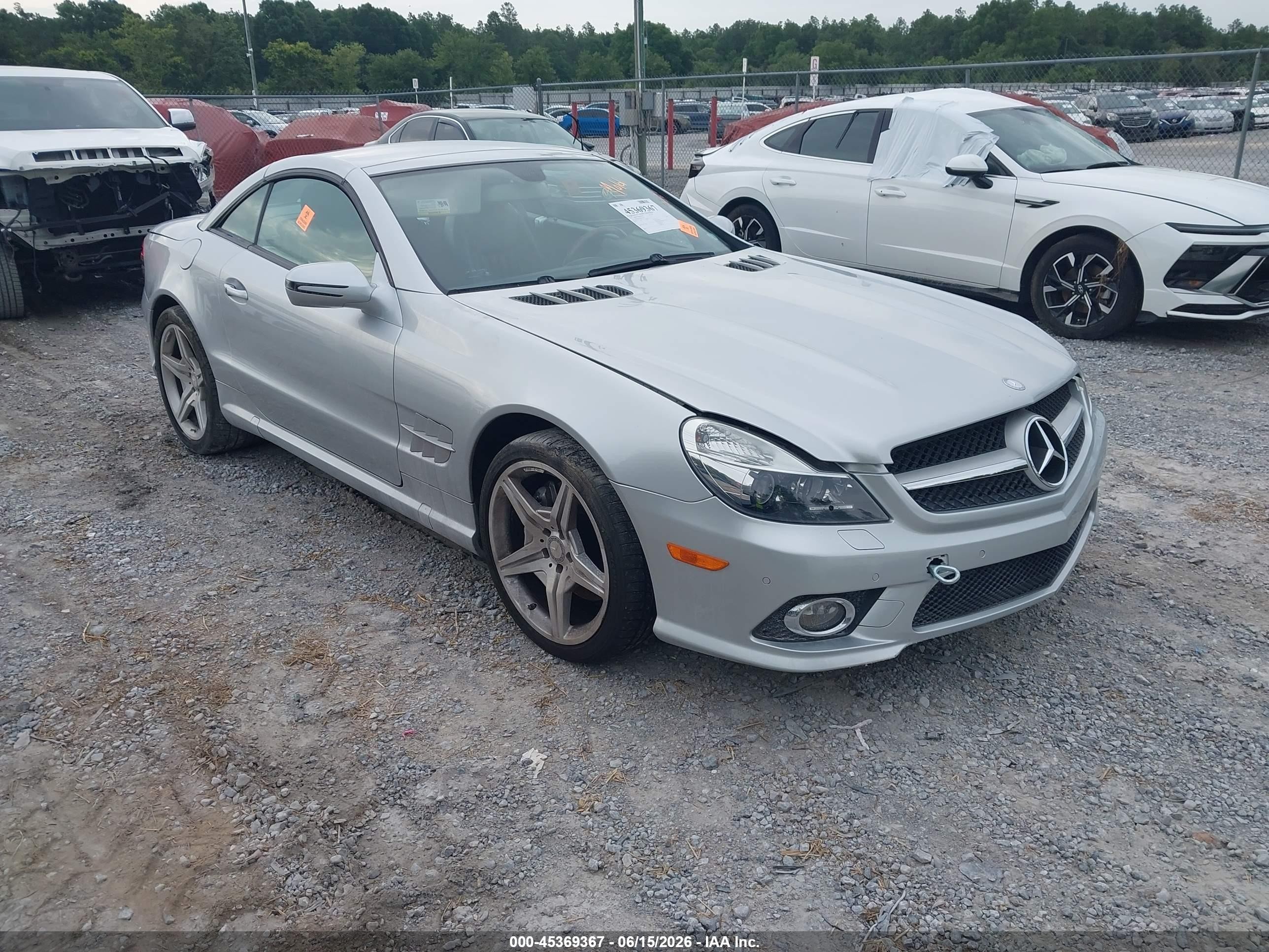 2011 Mercedes-Benz SL 550, VIN WDBSK7BA5BF161590 — Front end