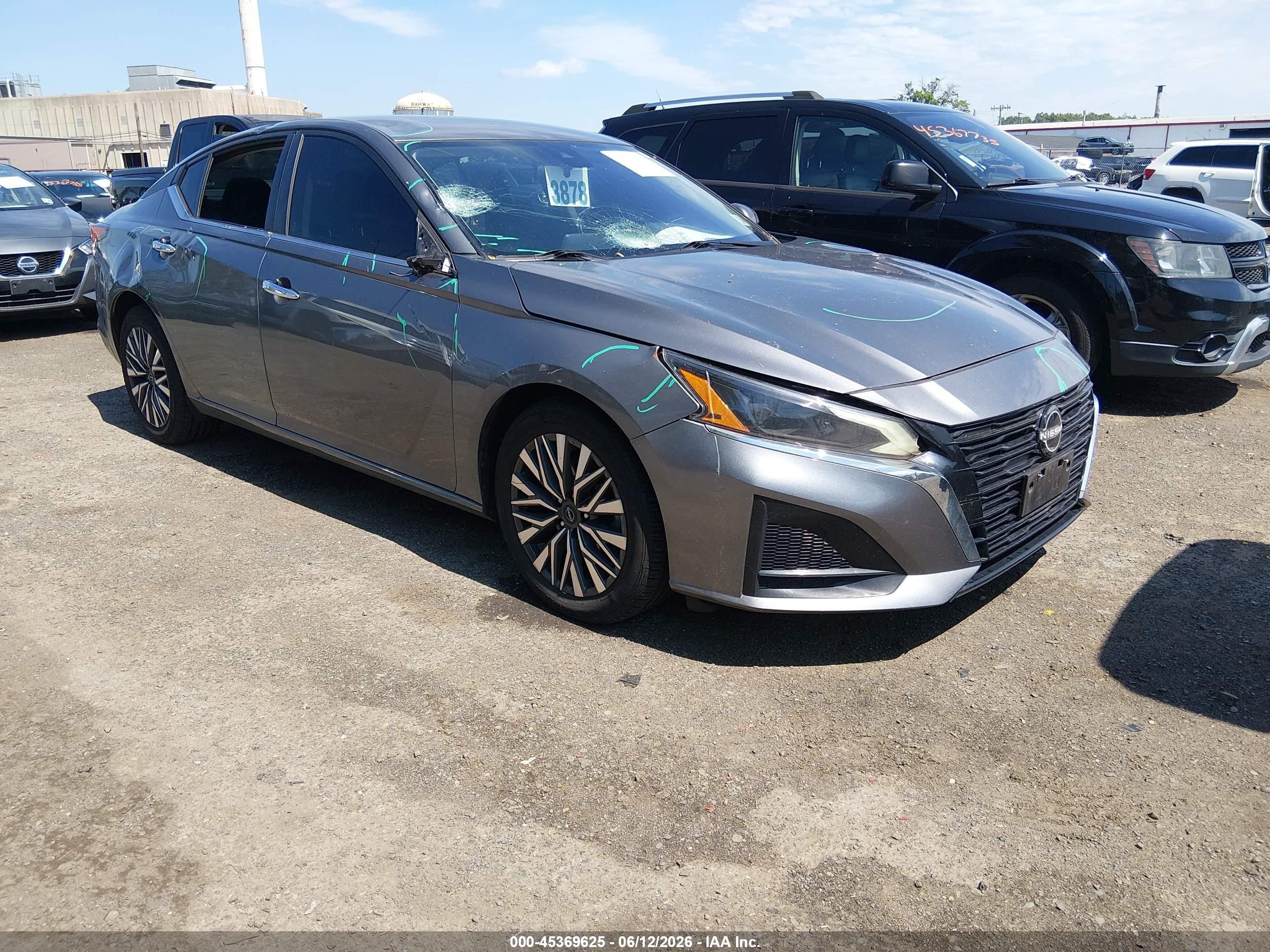 2023 Nissan Altima SV, VIN 1N4BL4DV4PN324052 — Side