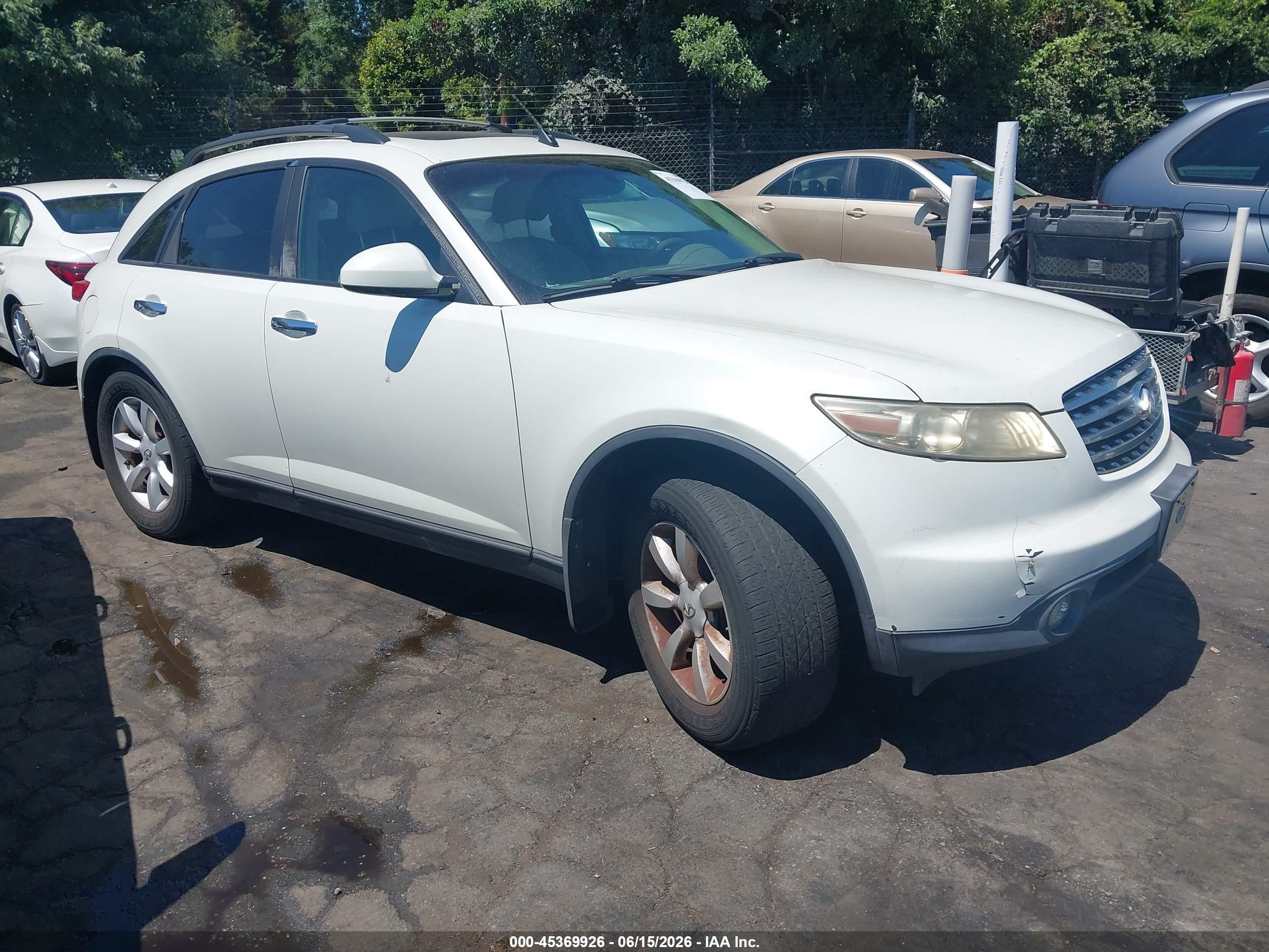 2005 Infiniti FX, VIN JNRAS08W45X206492 — Side