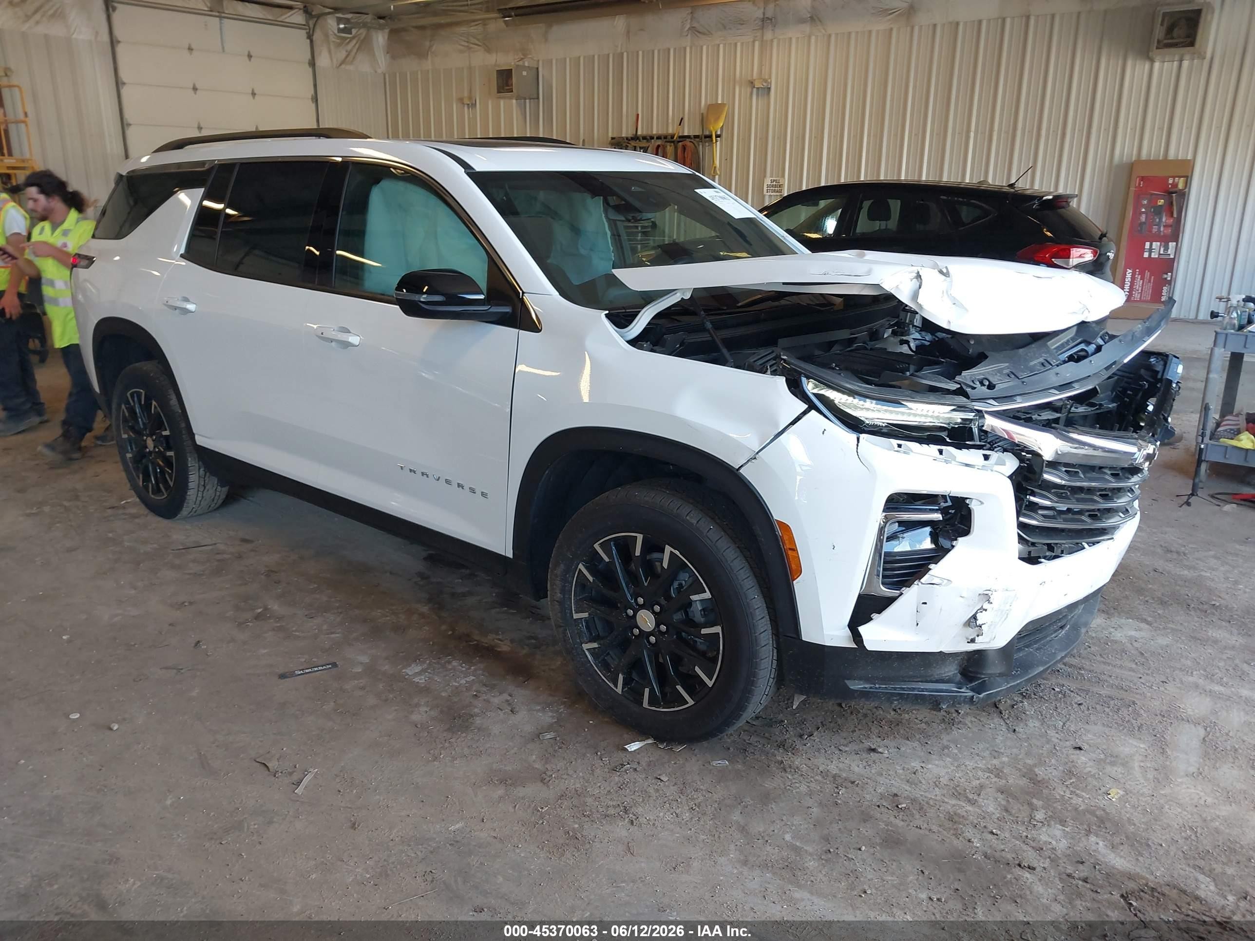 2026 Chevrolet Traverse AWD LT, VIN 1GNEVGKS0TJ191486 — Перед