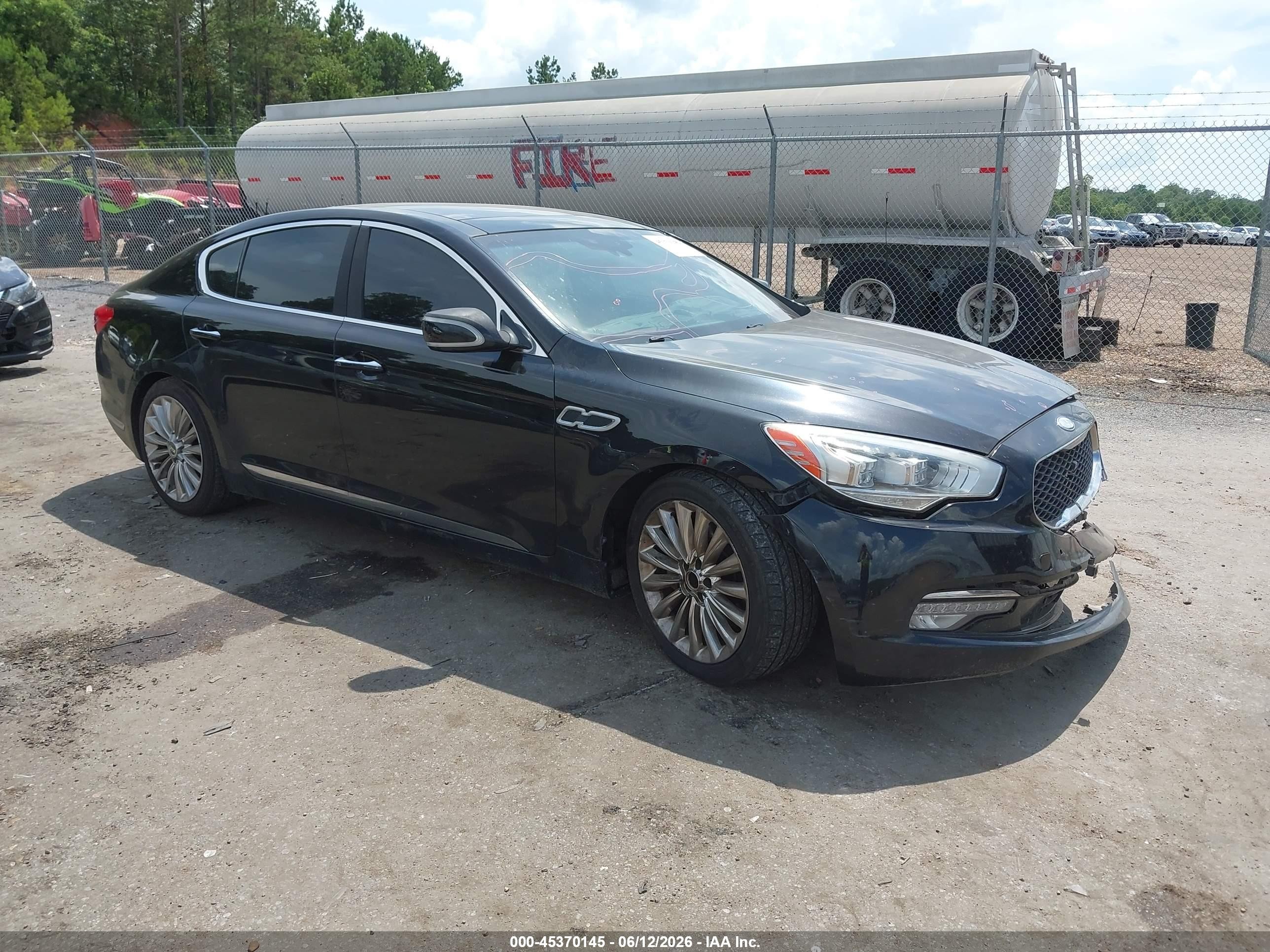 2015 Kia K900 Luxury, VIN KNALW4D43F6023064 — Front end