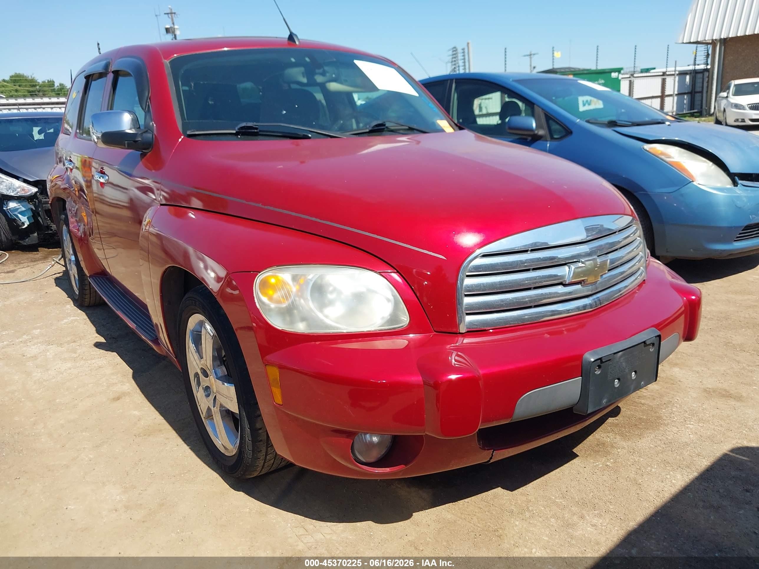 2010 Chevrolet HHR 2LT, VIN 3GNBACDV8AS651102 — Side