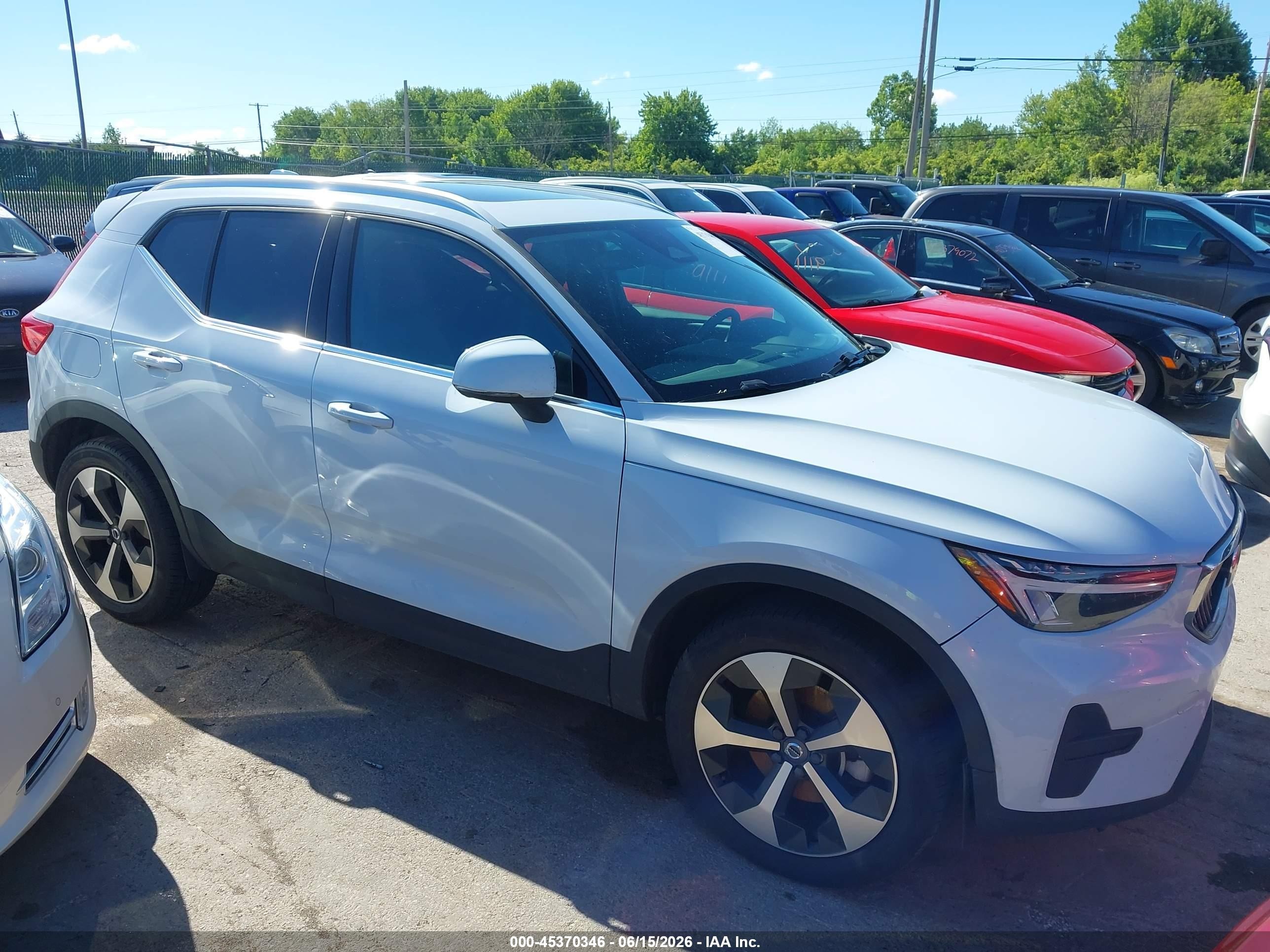 2024 Volvo XC40 Core Bright Theme, VIN YV4L12UK0R2311735 — Side