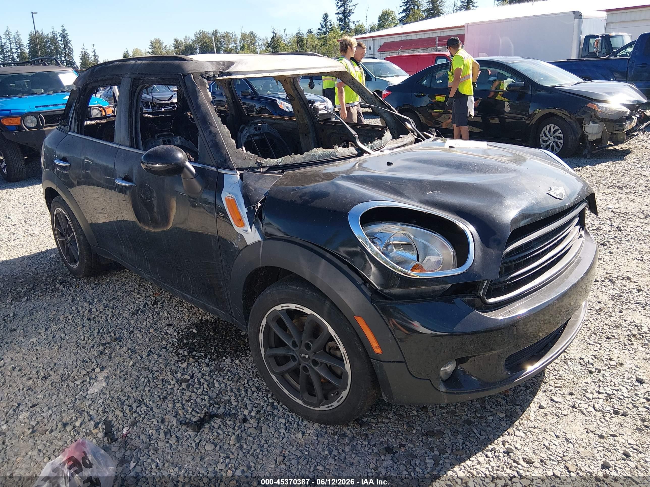 2016 MINI Countryman, VIN WMWZB3C55GWR49235 — Interior fire