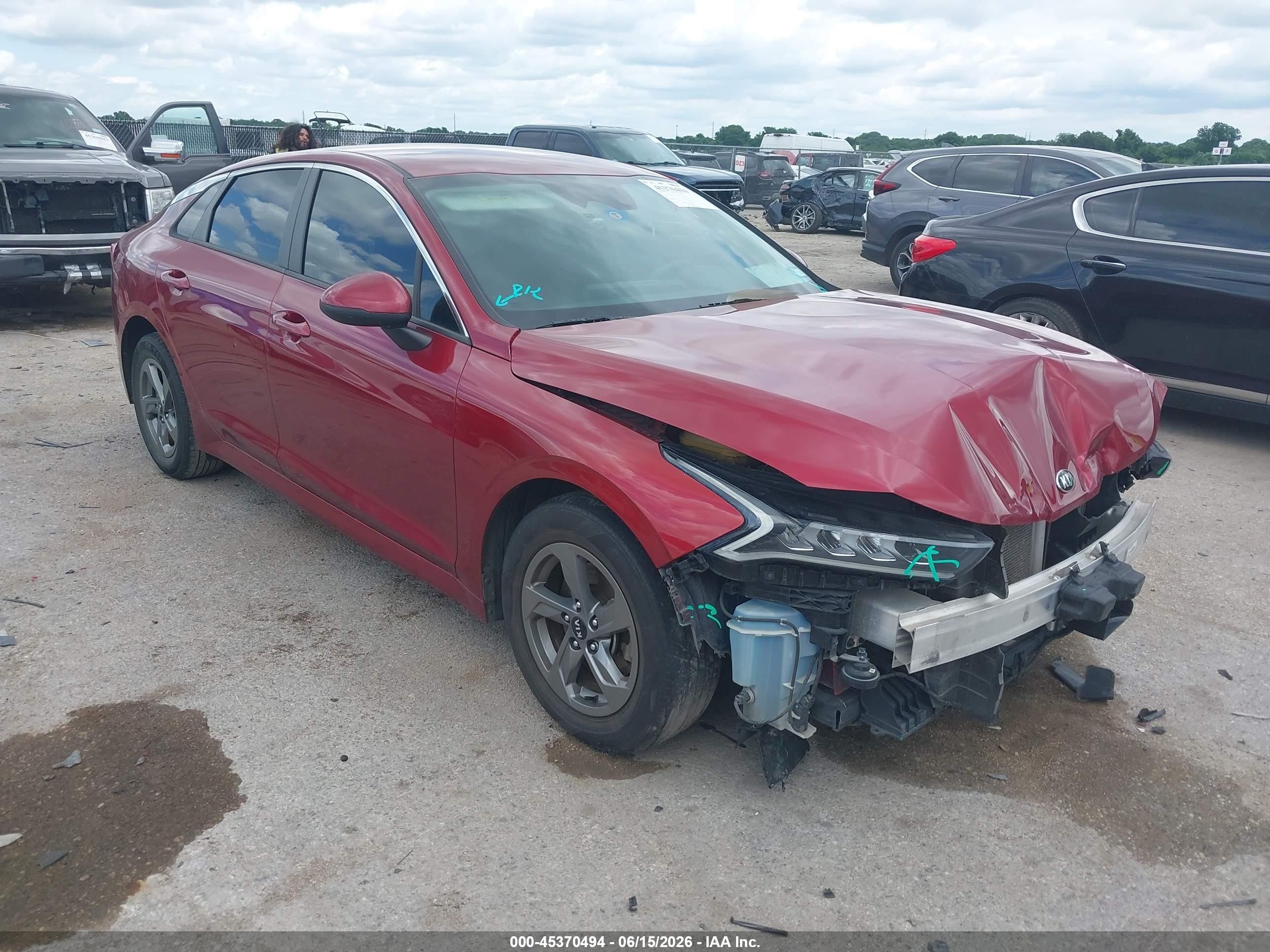 2021 Kia K5 LXS, VIN 5XXG14J23MG048292 — Front end