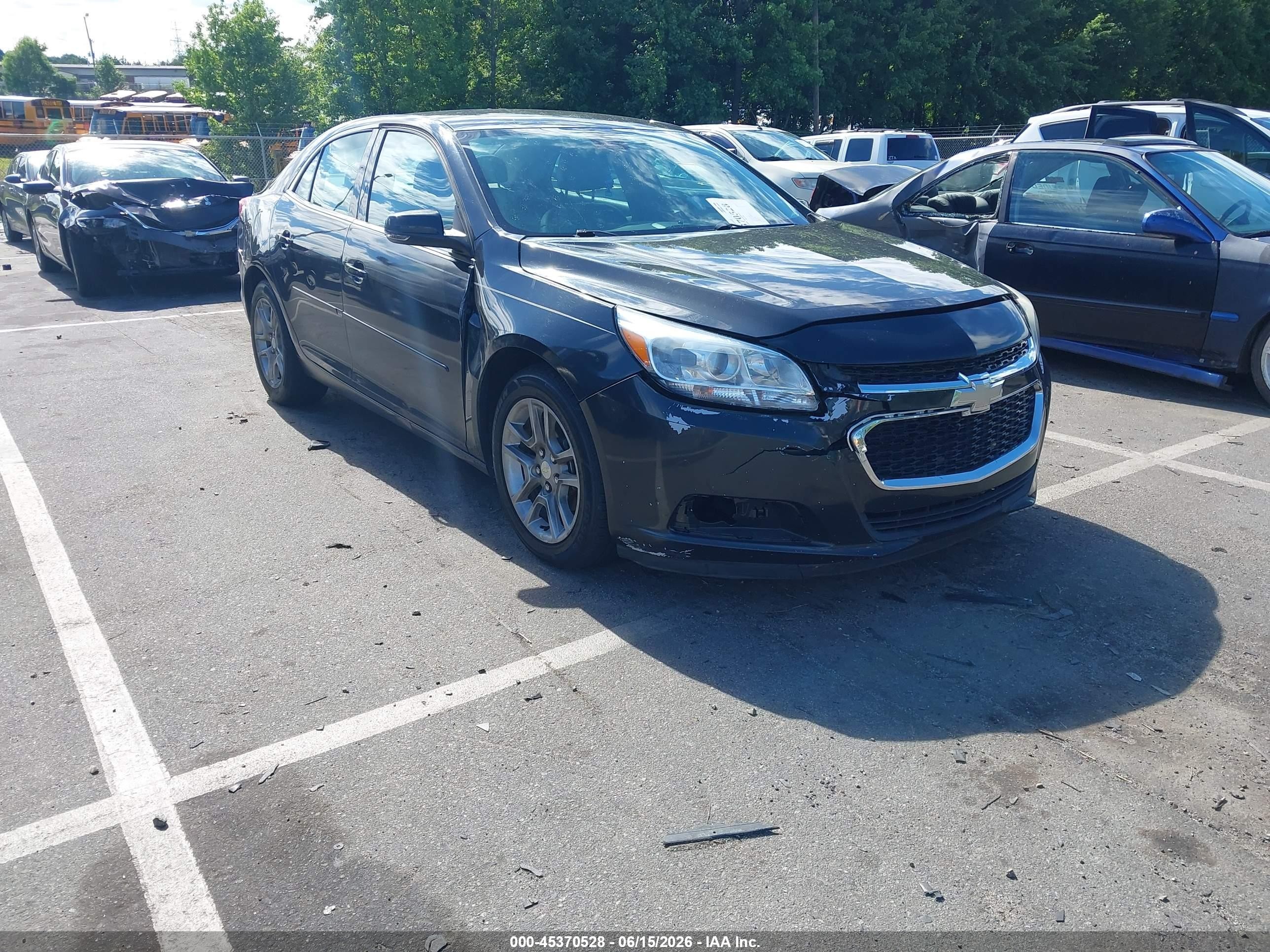 2015 Chevrolet Malibu LT, VIN 1G11C5SL1FF248191 — Front end