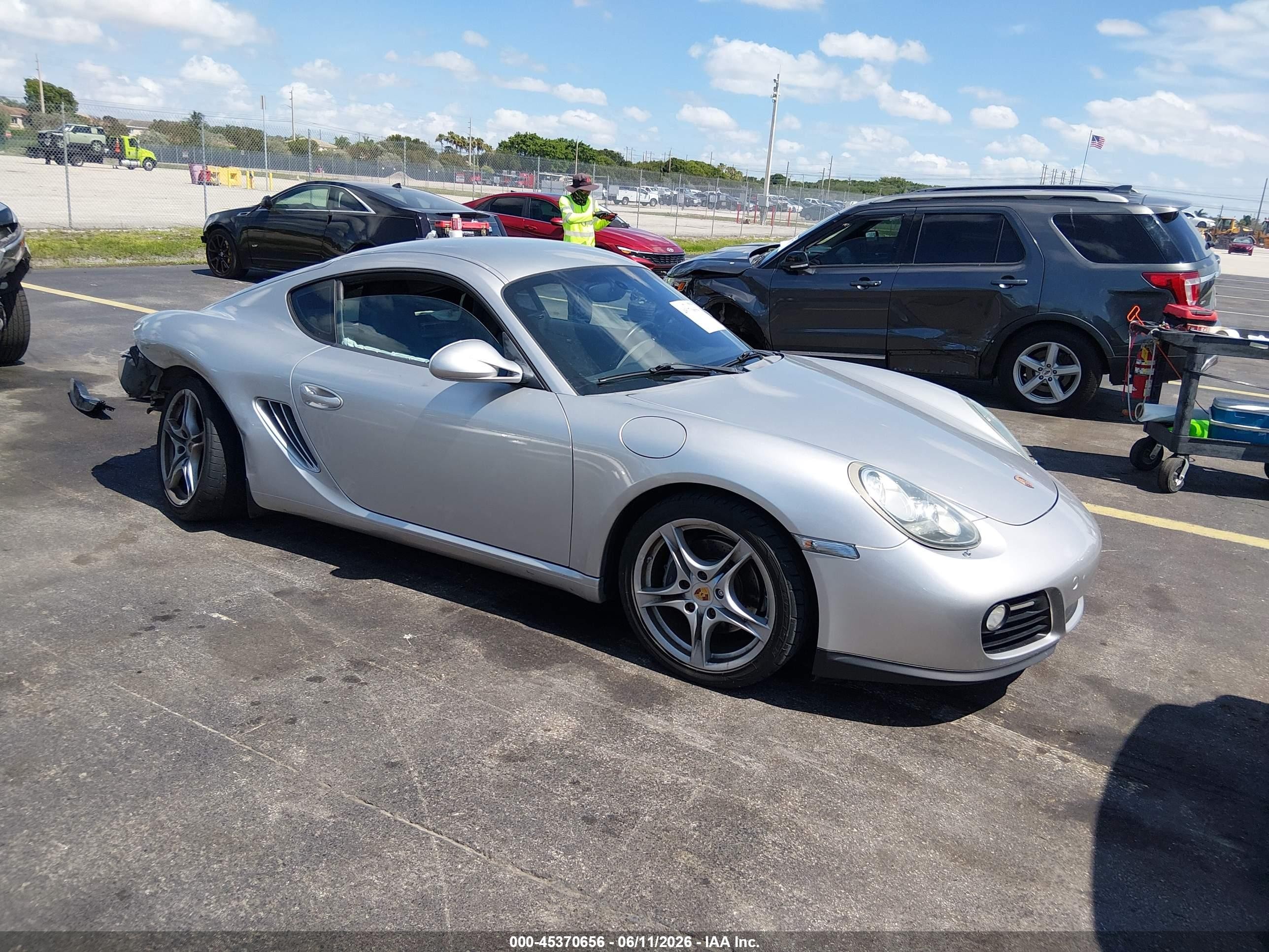2010 Porsche Cayman, VIN WP0AA2A86AU760140 — Rear end
