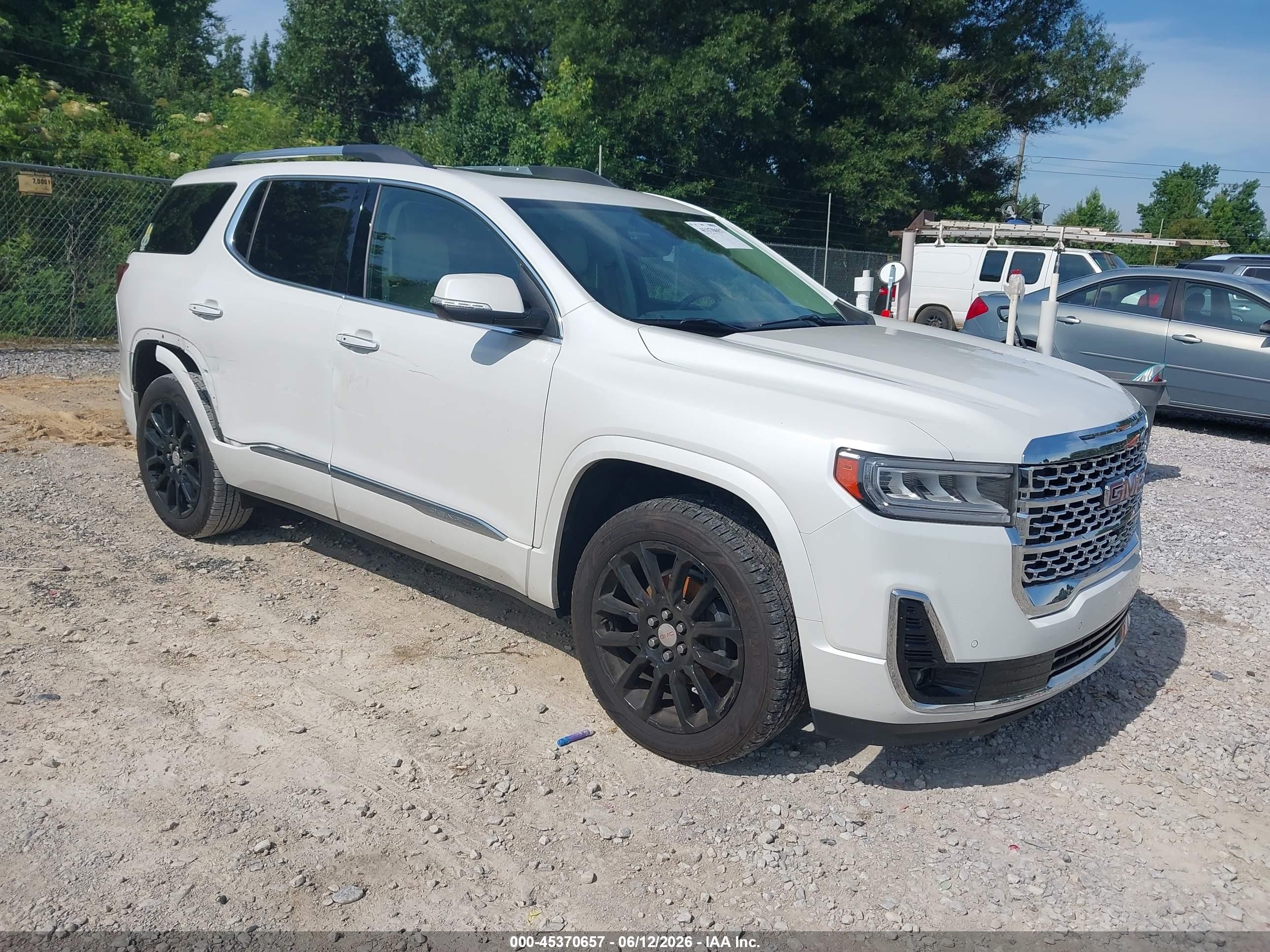 2020 GMC Acadia Denali, VIN 1GKKNPLS8LZ235458 — Зад