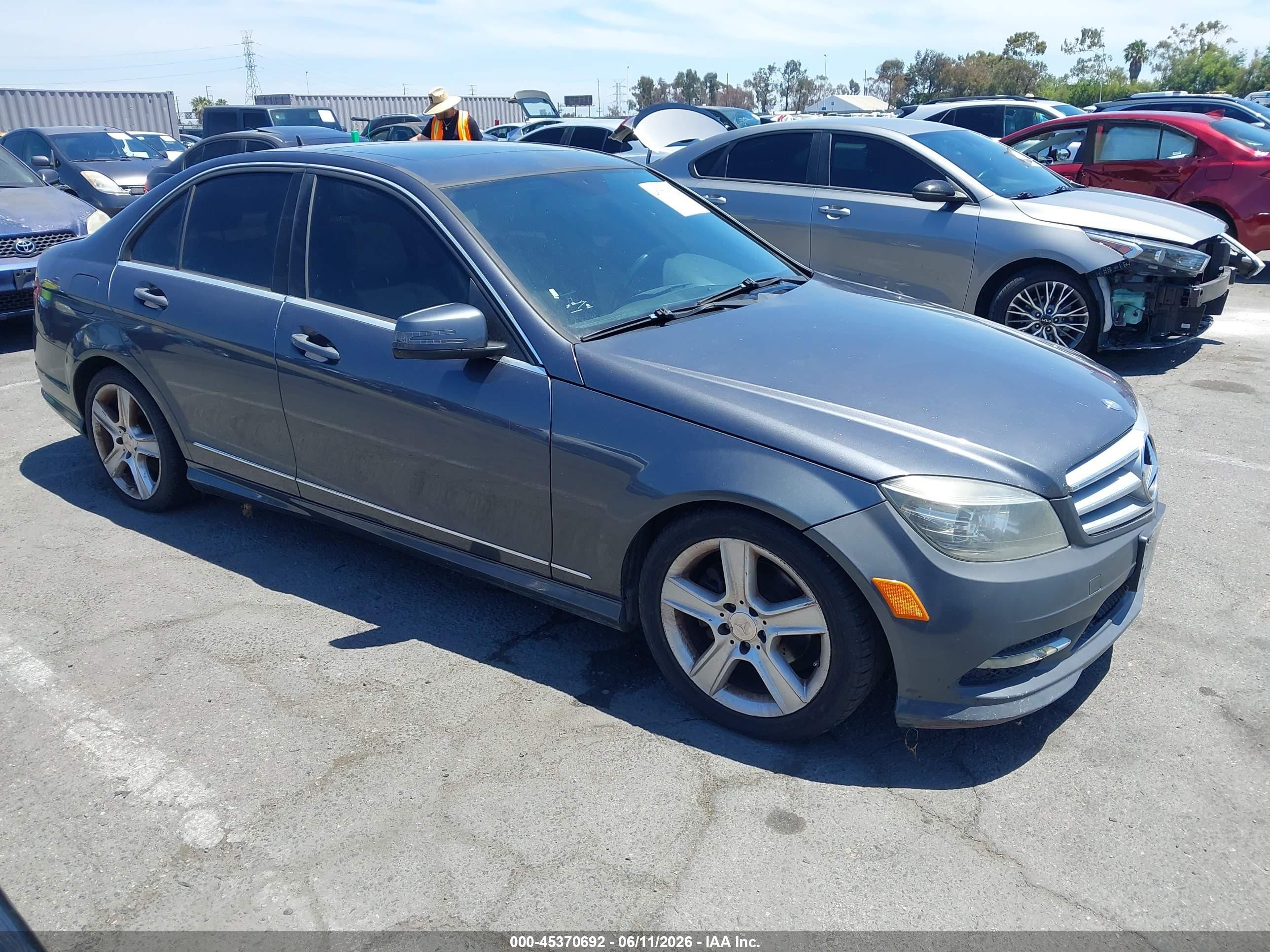 2011 Mercedes-Benz C 300 Sport, VIN WDDGF5EBXBR172920 — Normal wear