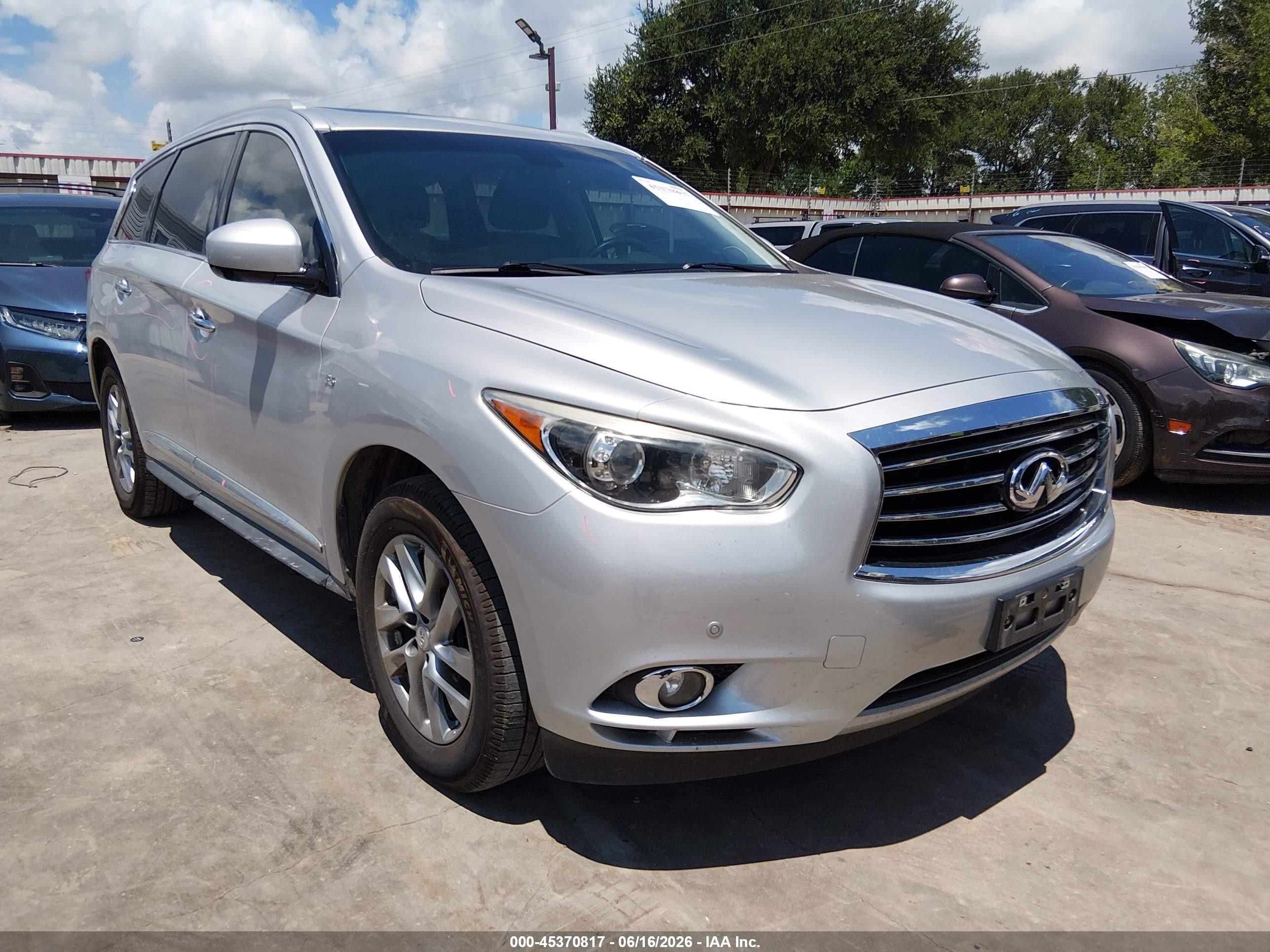 2015 Infiniti QX60, VIN 5N1AL0MN2FC516381 — Бок