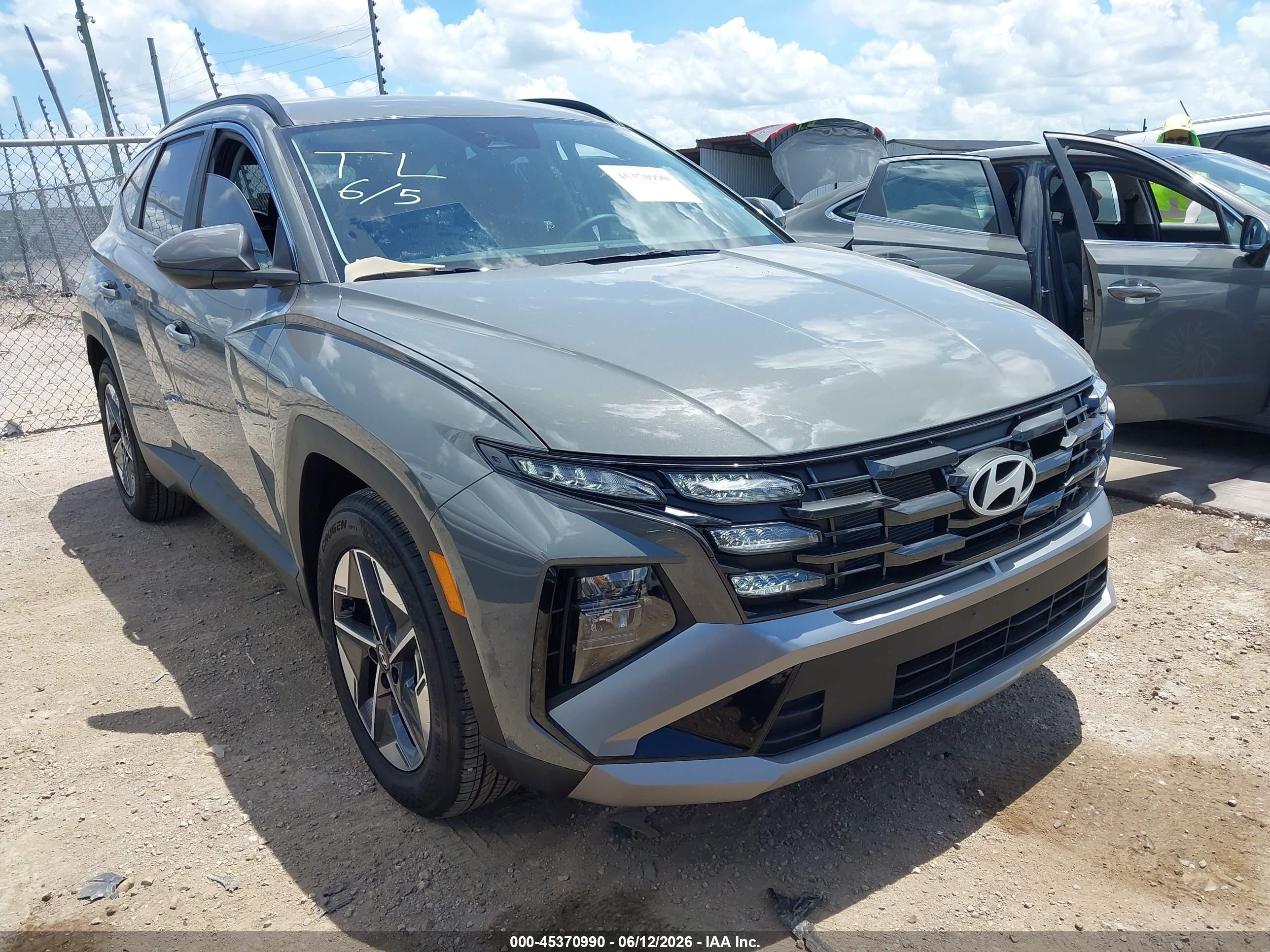 2026 Hyundai Tucson SEL, VIN 5NMJB3DE7TH653662 — Side