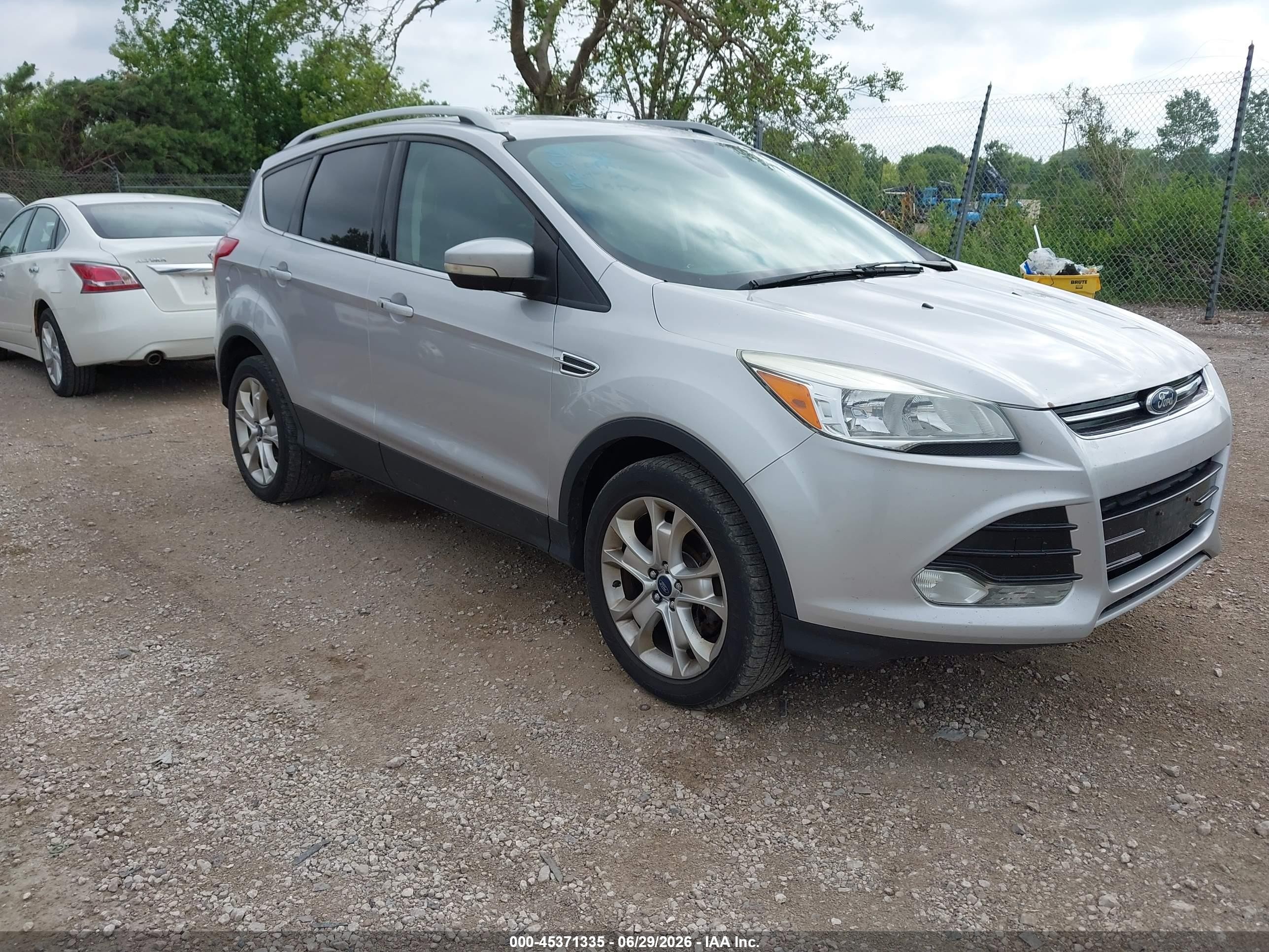 2015 Ford Escape Titanium, VIN 1FMCU9J92FUA20170 — Normal wear