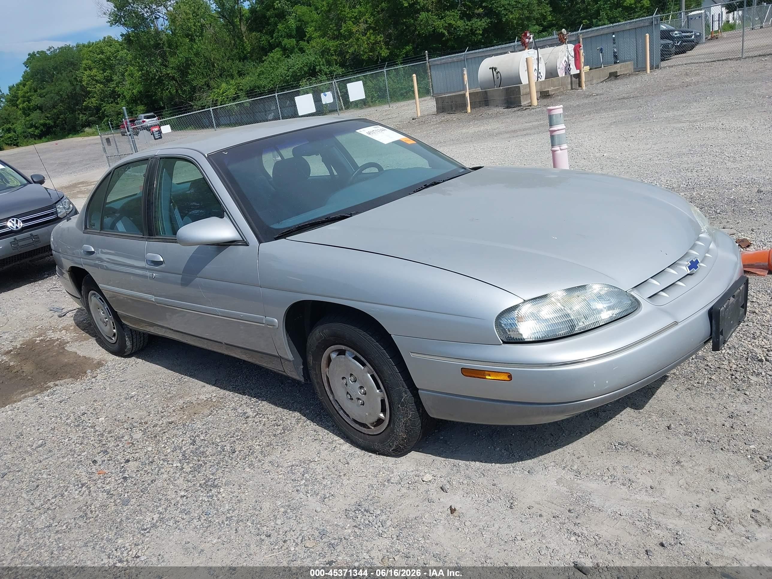 1995 Chevrolet Lumina, VIN 2G1WN52M3S9225880 — Normal wear