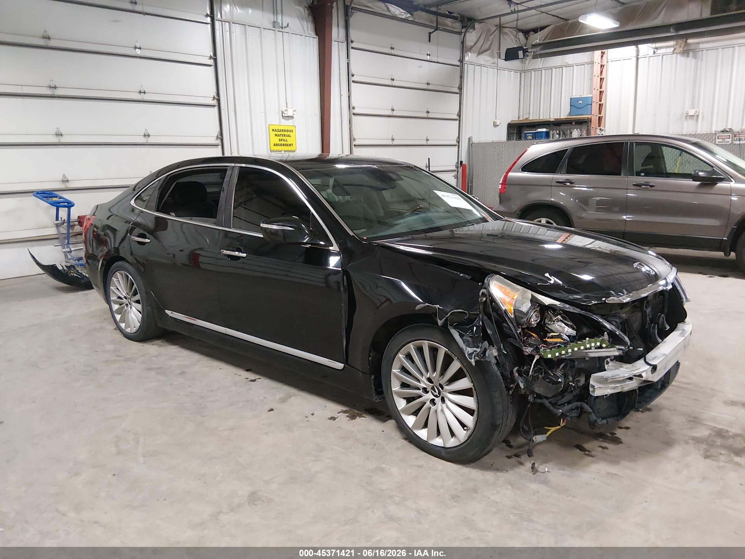 2015 Hyundai Equus Signature, VIN KMHGH4JH7FU099738 — Front end