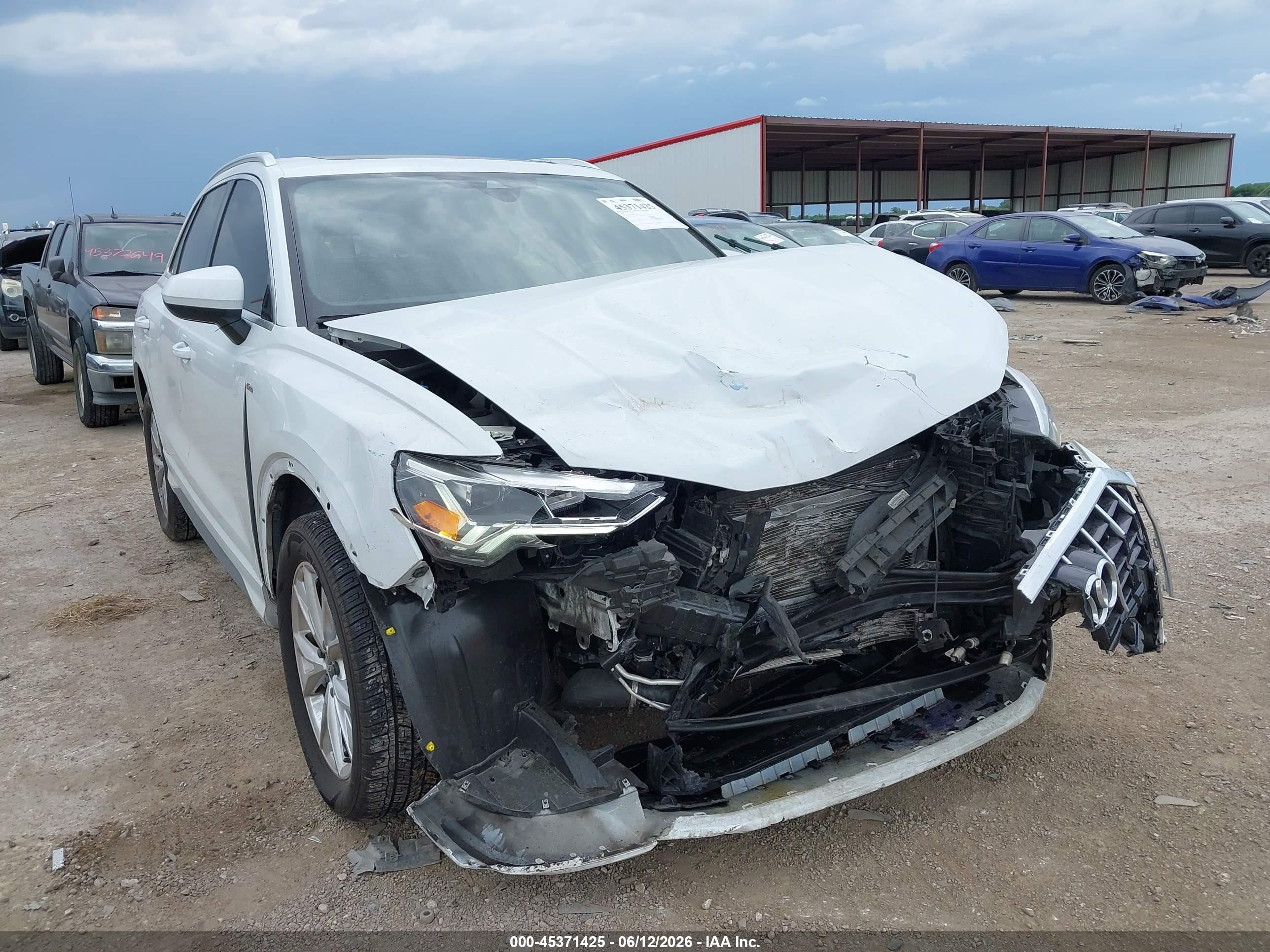 2024 Audi Q3 S line Premium, VIN WA1DECF32R1070378 — Перед