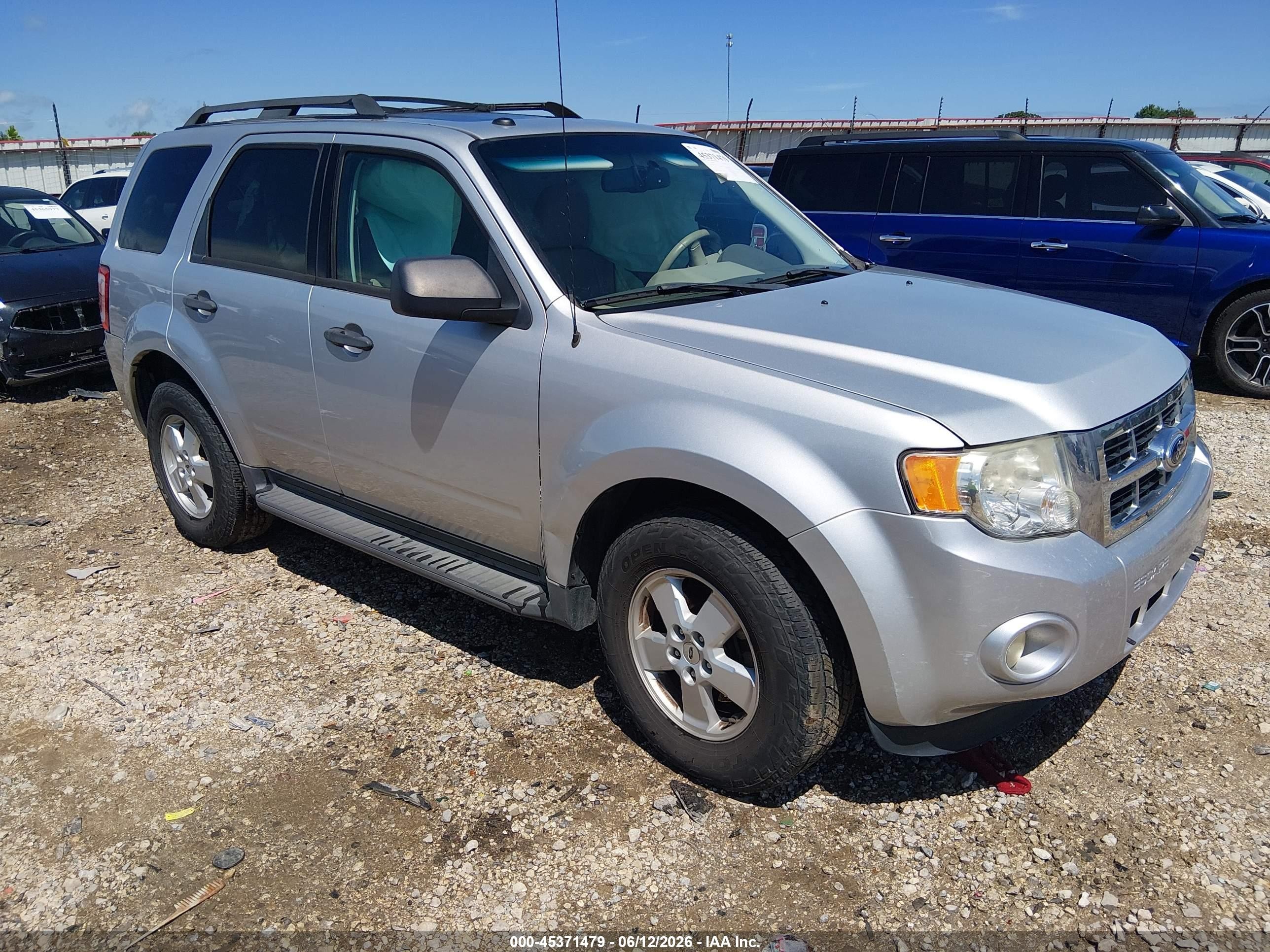 2012 Ford Escape XLT, VIN 1FMCU0DG1CKC13617 — Side