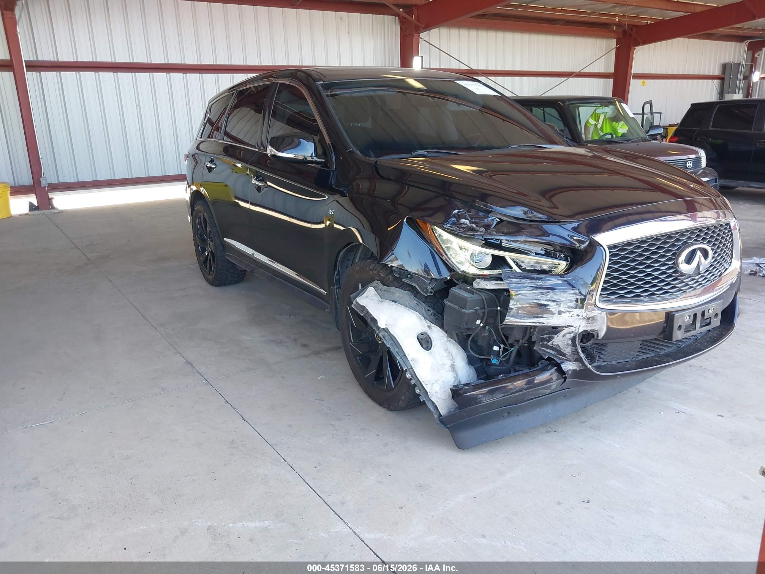 2020 Infiniti QX60 Luxe, VIN 5N1DL0MN4LC524605 — Front end