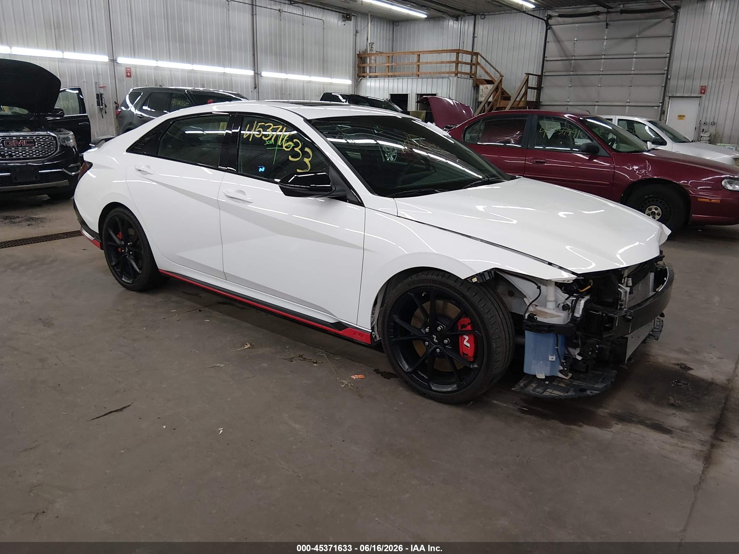 2026 Hyundai Elantra, VIN KMHLW4DK4TU037074 — Front end