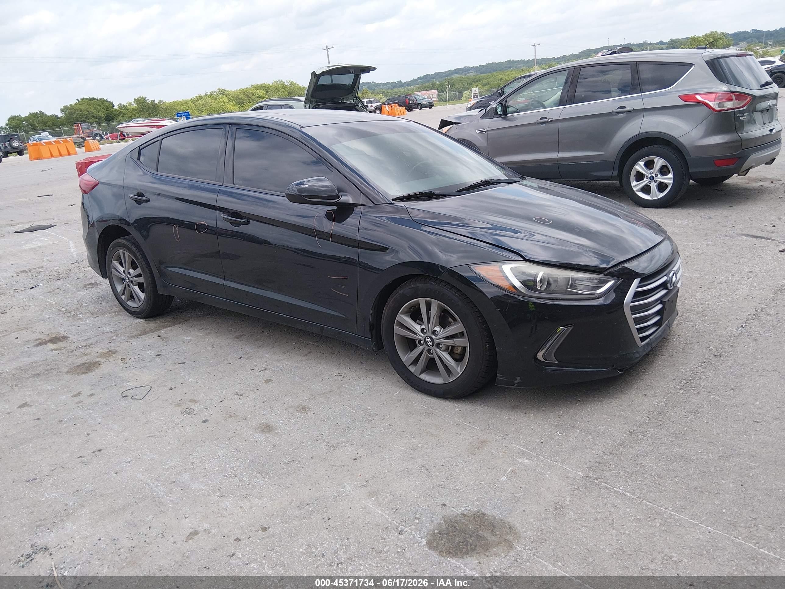 2018 Hyundai Elantra SEL, VIN 5NPD84LF9JH217035 — Front end