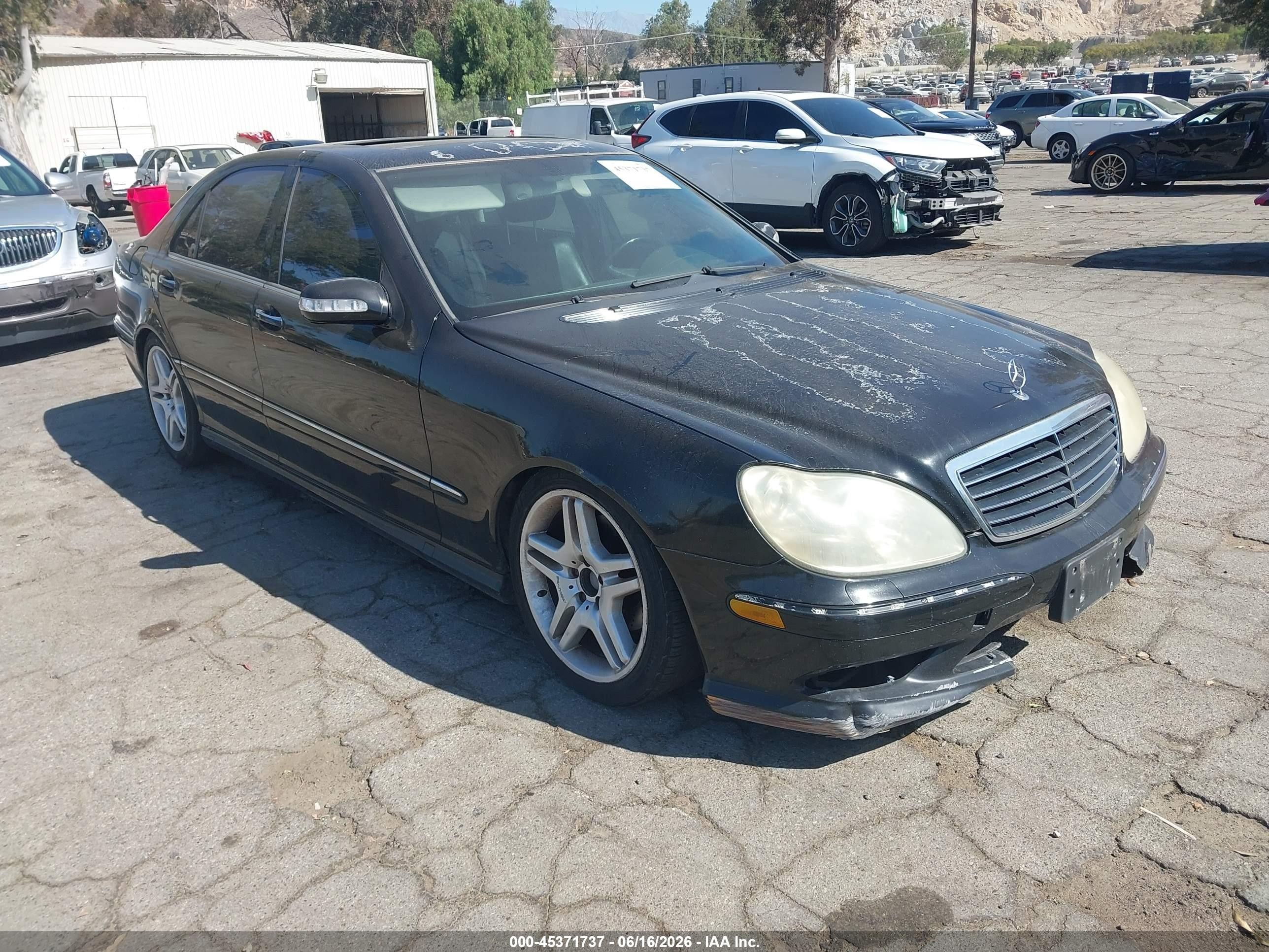 2006 Mercedes-Benz S 500, VIN WDBNG75J56A467444 — Normal wear