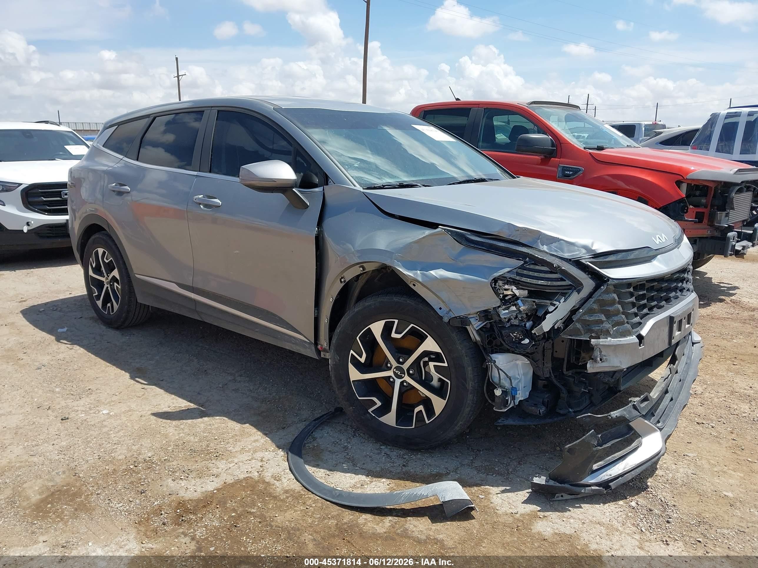 2025 Kia Sportage EX, VIN KNDPV3DF3S7328880 — Перед