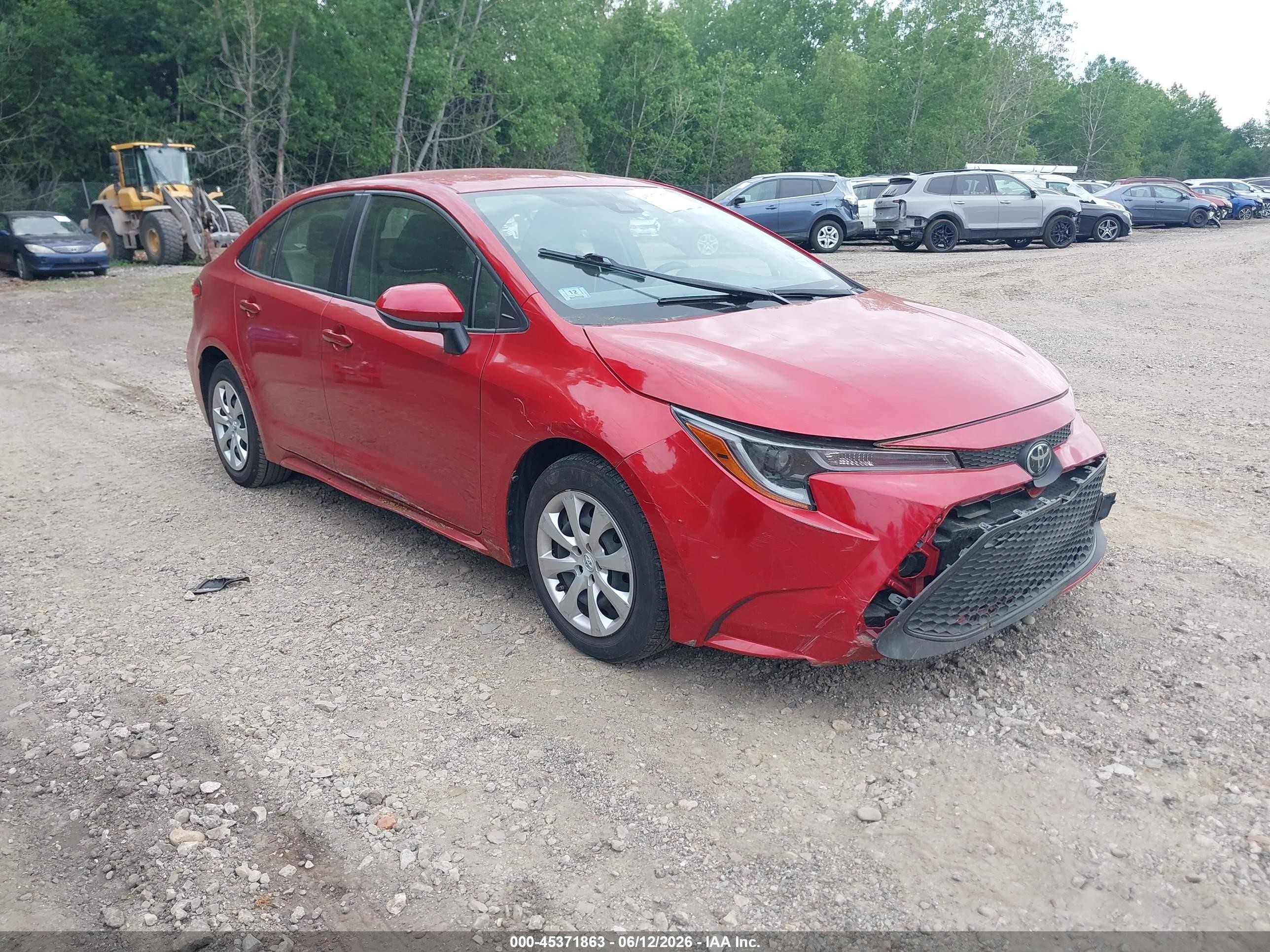 2021 Toyota Corolla LE, VIN JTDEPMAE9MJ138171 — Front end