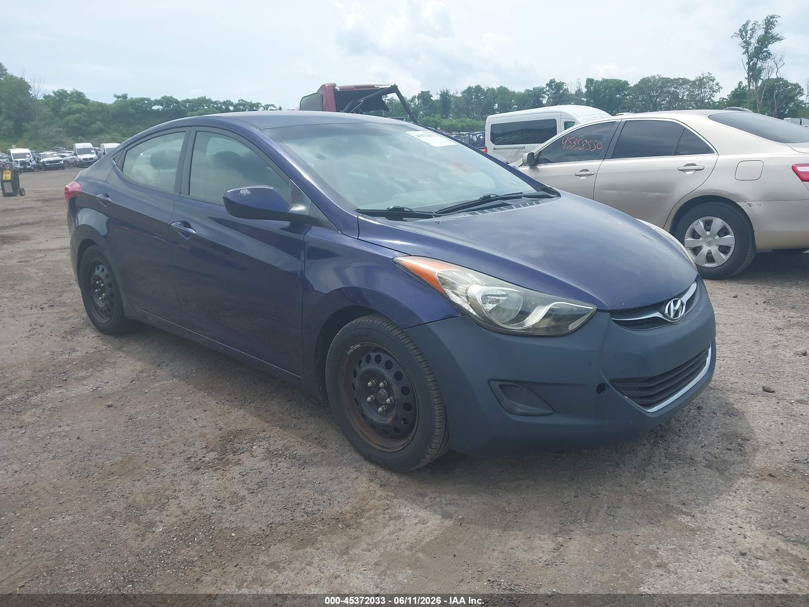 2011 Hyundai Elantra Limited, VIN 5NPDH4AE3BH033141 — Normal wear
